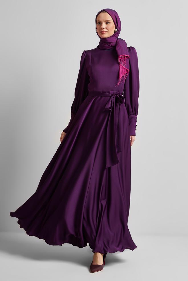Hijab-Kleidung LILA SATINKLEID MIT GÜRTEL 45523 - ALVİNA