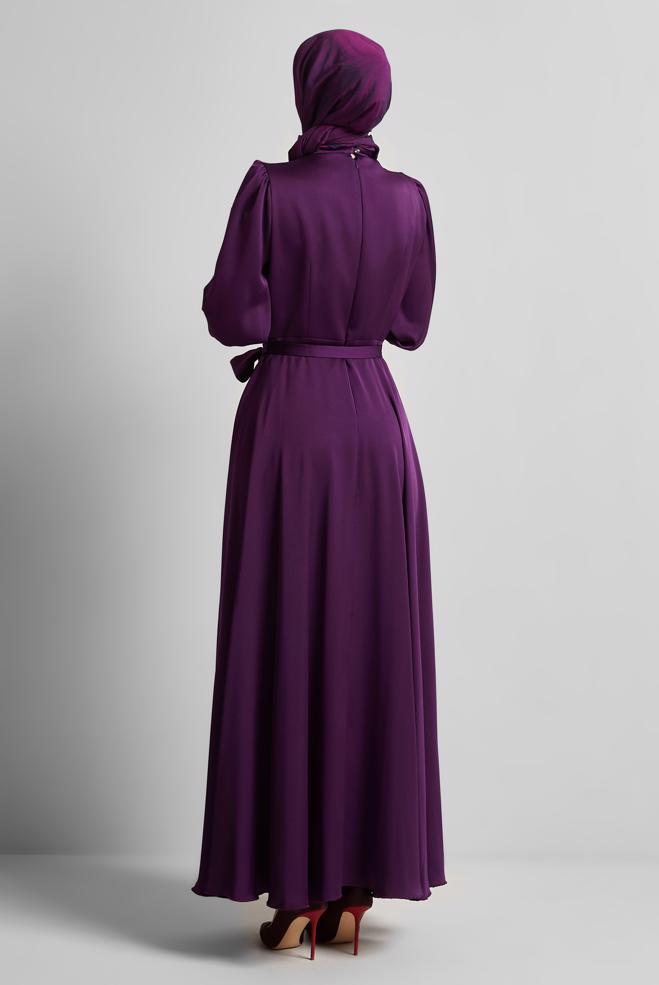 Hijab-Kleidung LILA SATINKLEID MIT GÜRTEL 45523 - ALVİNA