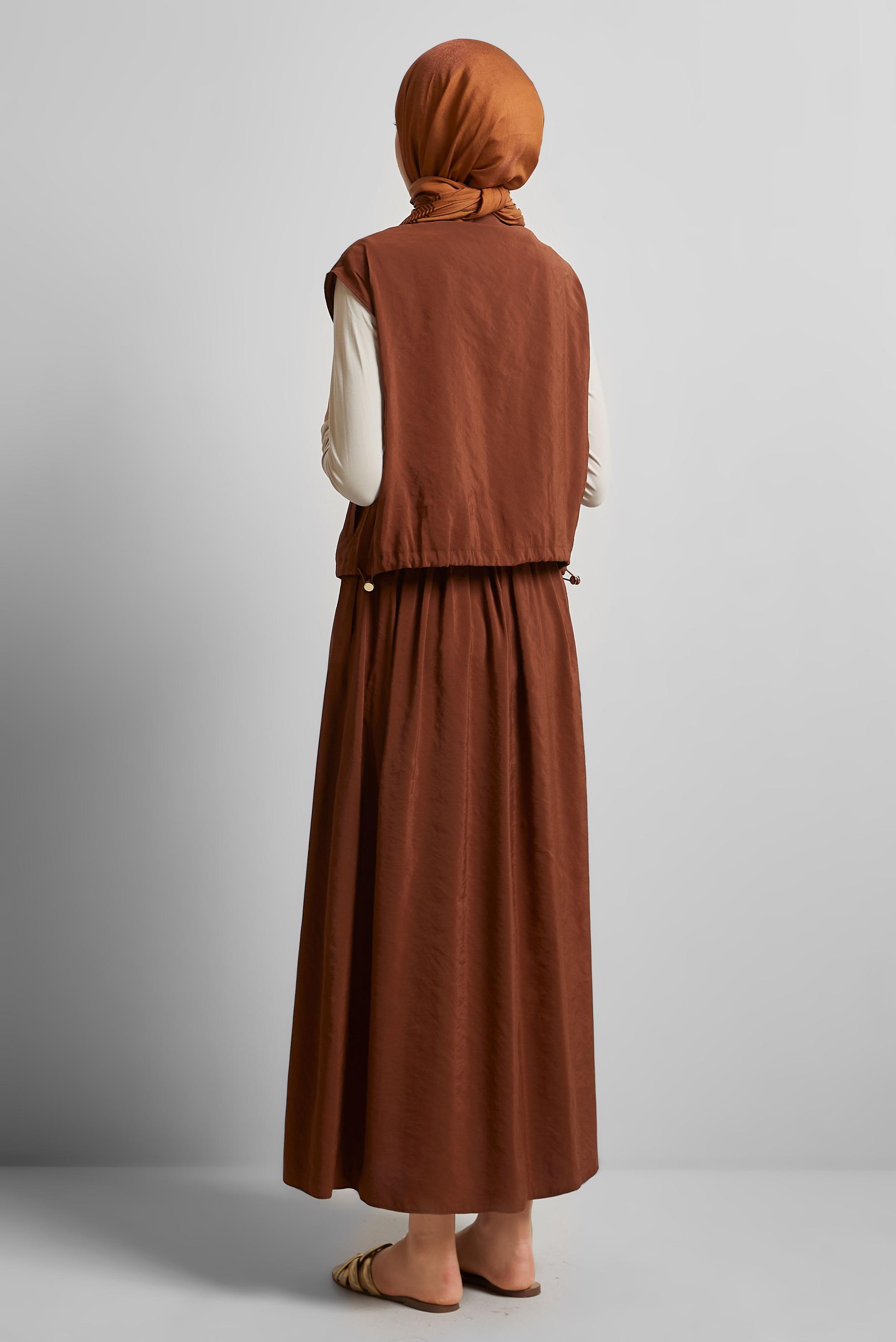Vêtements hijab BRUN COSTUME AVEC GILET 45524