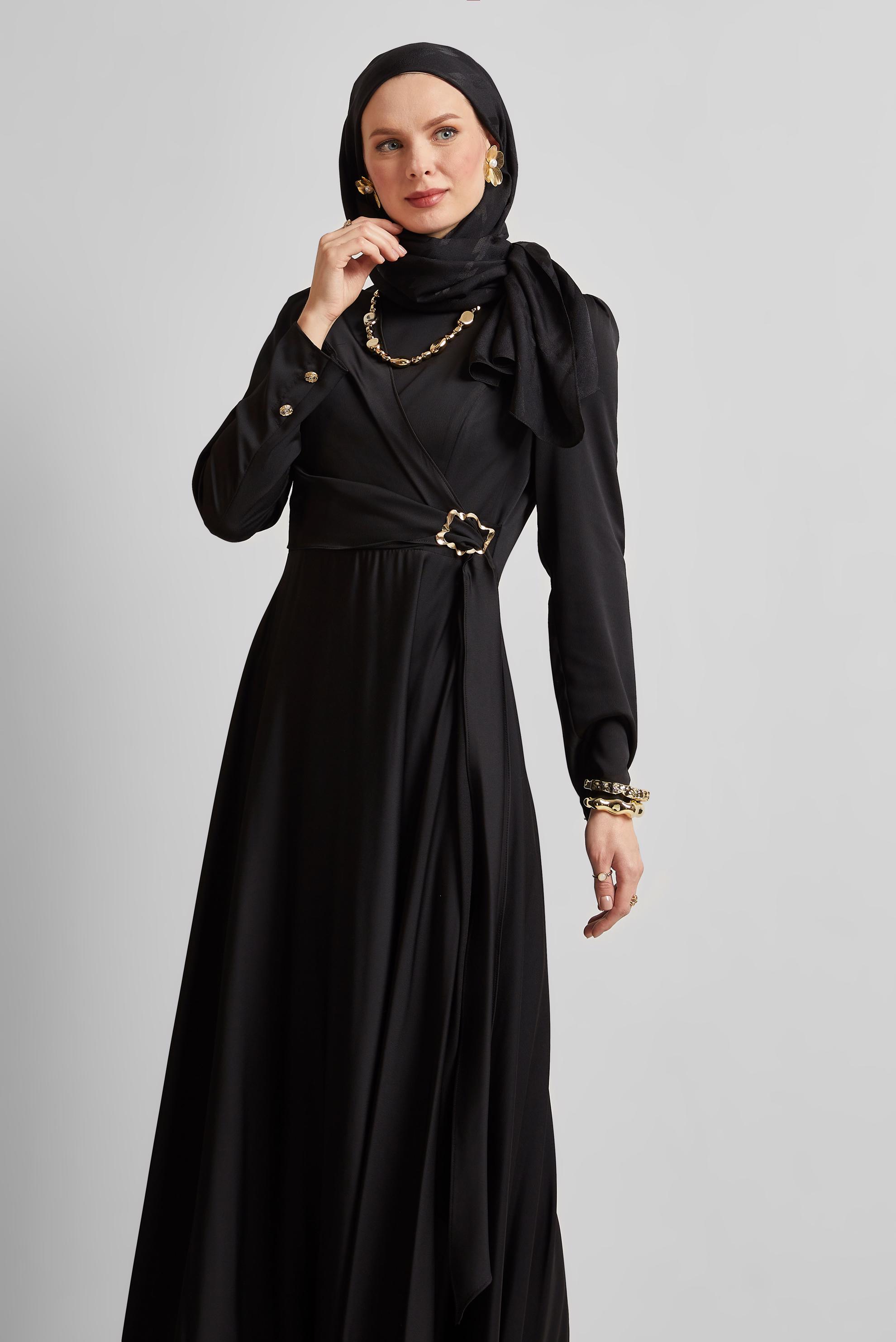 Tesettür giyim SİYAH KEMERLİ SATEN ELBİSE 45527