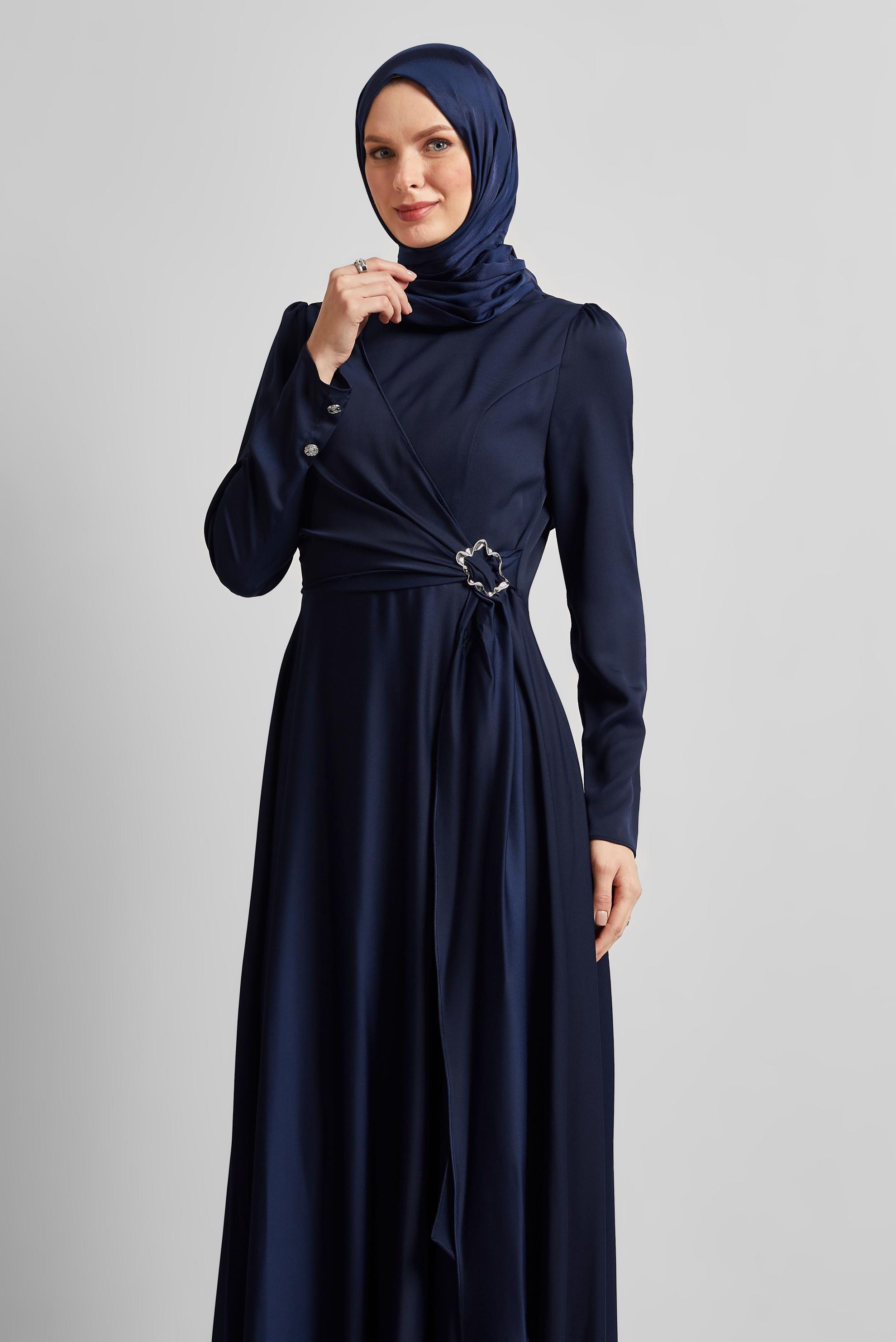 Tesettür giyim LACİVERT KEMERLİ SATEN ELBİSE 45527