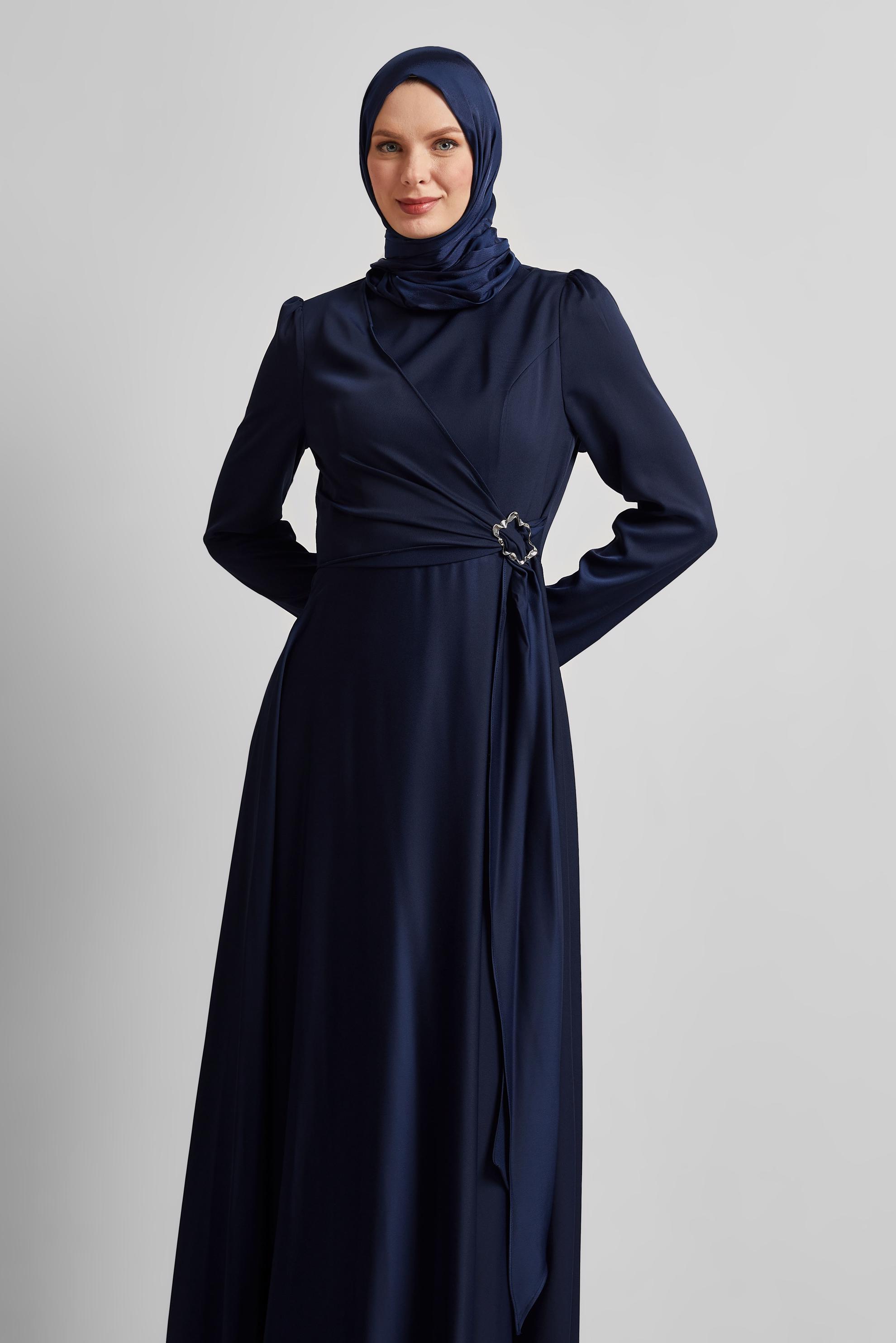 Tesettür giyim LACİVERT KEMERLİ SATEN ELBİSE 45527