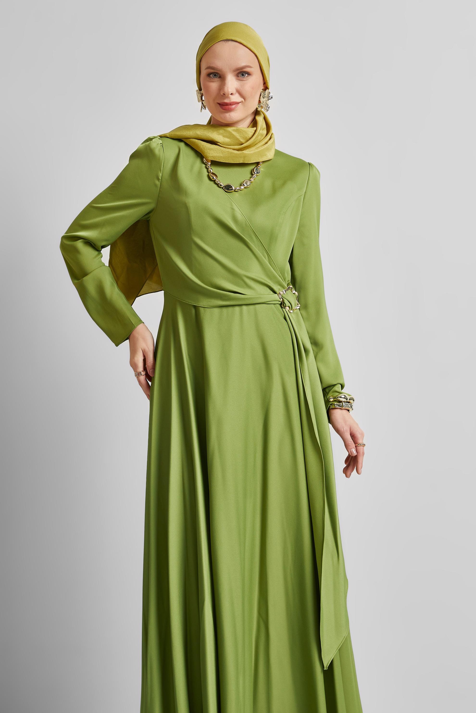 Tesettür giyim YEŞİL KEMERLİ SATEN ELBİSE 45527