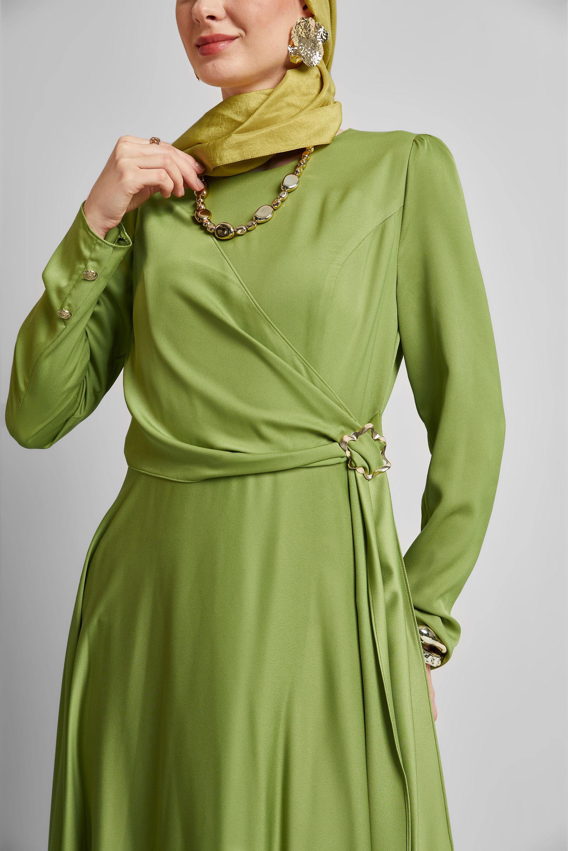Tesettür giyim YEŞİL KEMERLİ SATEN ELBİSE 45527