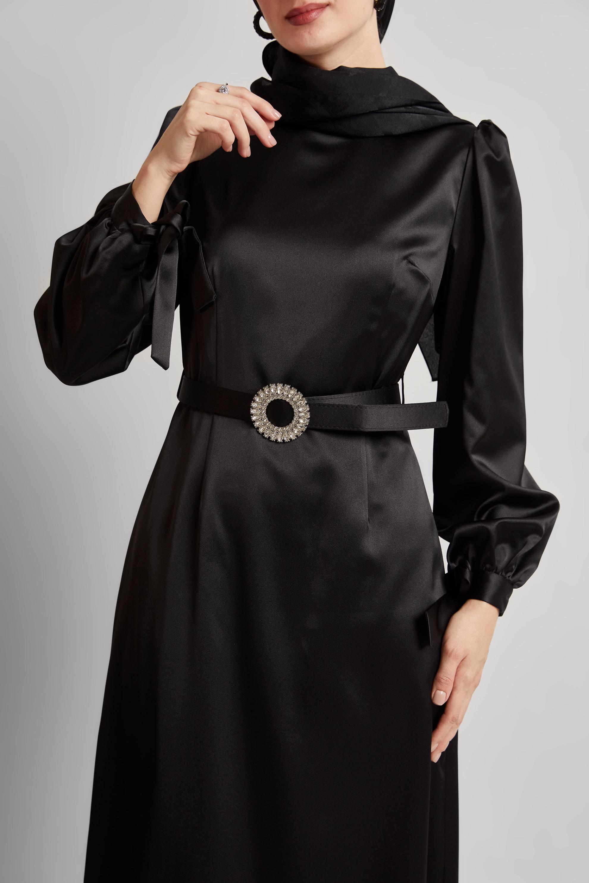 Tesettür giyim SİYAH KEMERLİ SATEN ELBİSE 45551