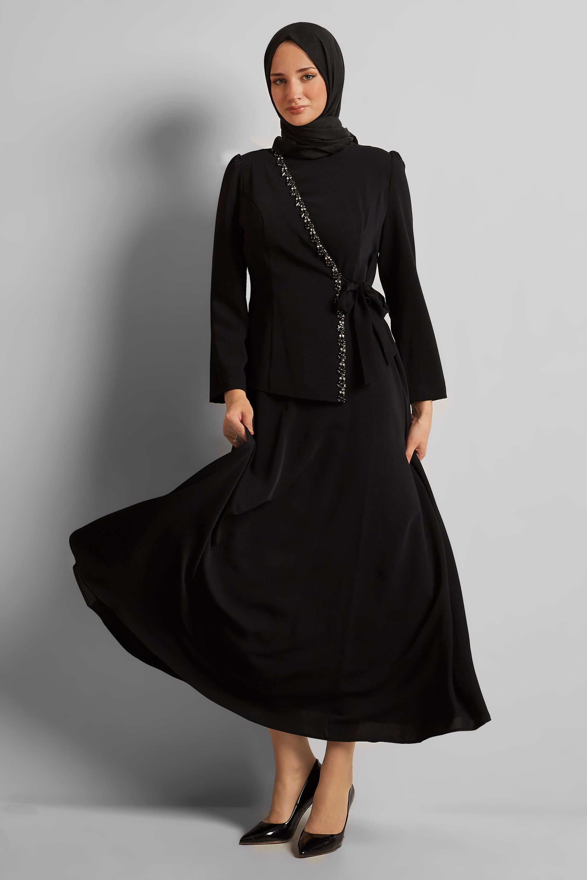 Tesettür giyim SİYAH TAŞLI BAĞLAMA DETAYLI ELBİSE 45557