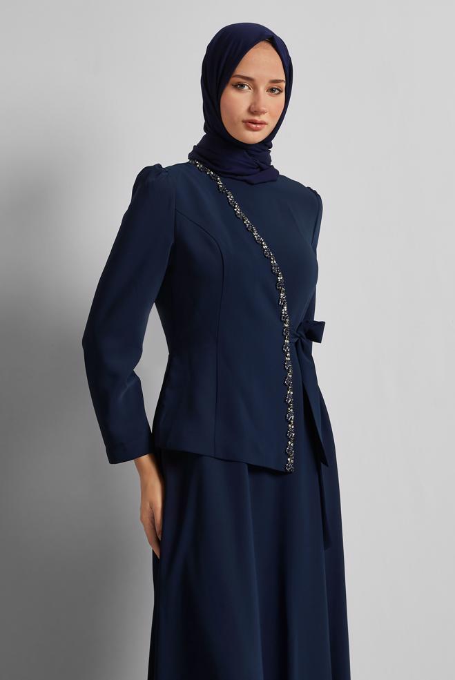 Hijab-Kleidung NAVY BLAU KLEID MIT SCHMUCKSTEIN 45557 - ALVİNA