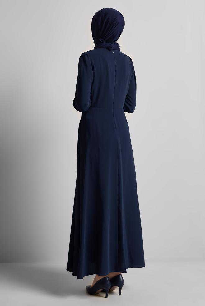 Hijab-Kleidung NAVY BLAU KLEID MIT SCHMUCKSTEIN 45557 - ALVİNA