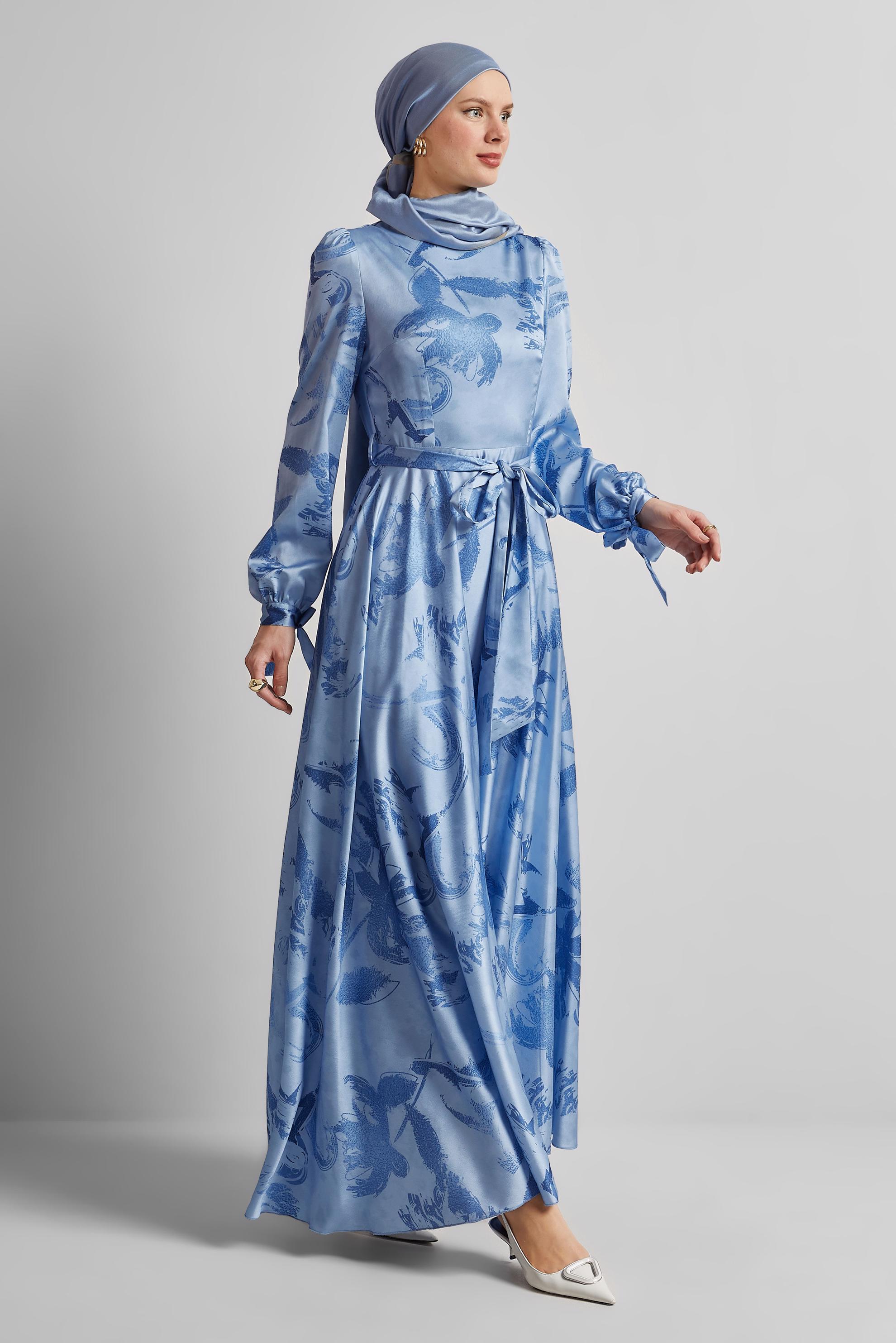 Tesettür giyim MAVİ KUŞAKLI SATEN ELBİSE 45568