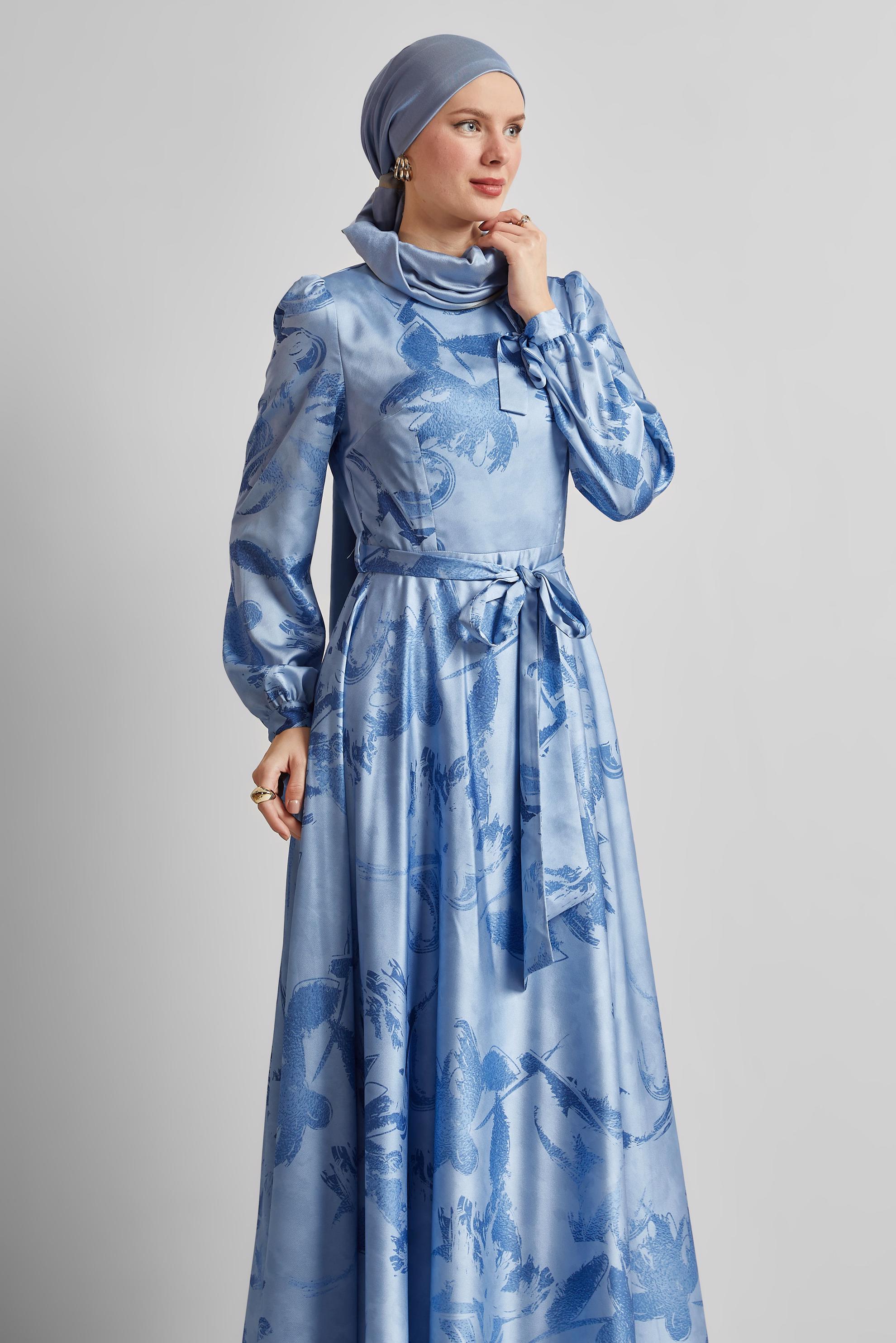 Tesettür giyim MAVİ KUŞAKLI SATEN ELBİSE 45568