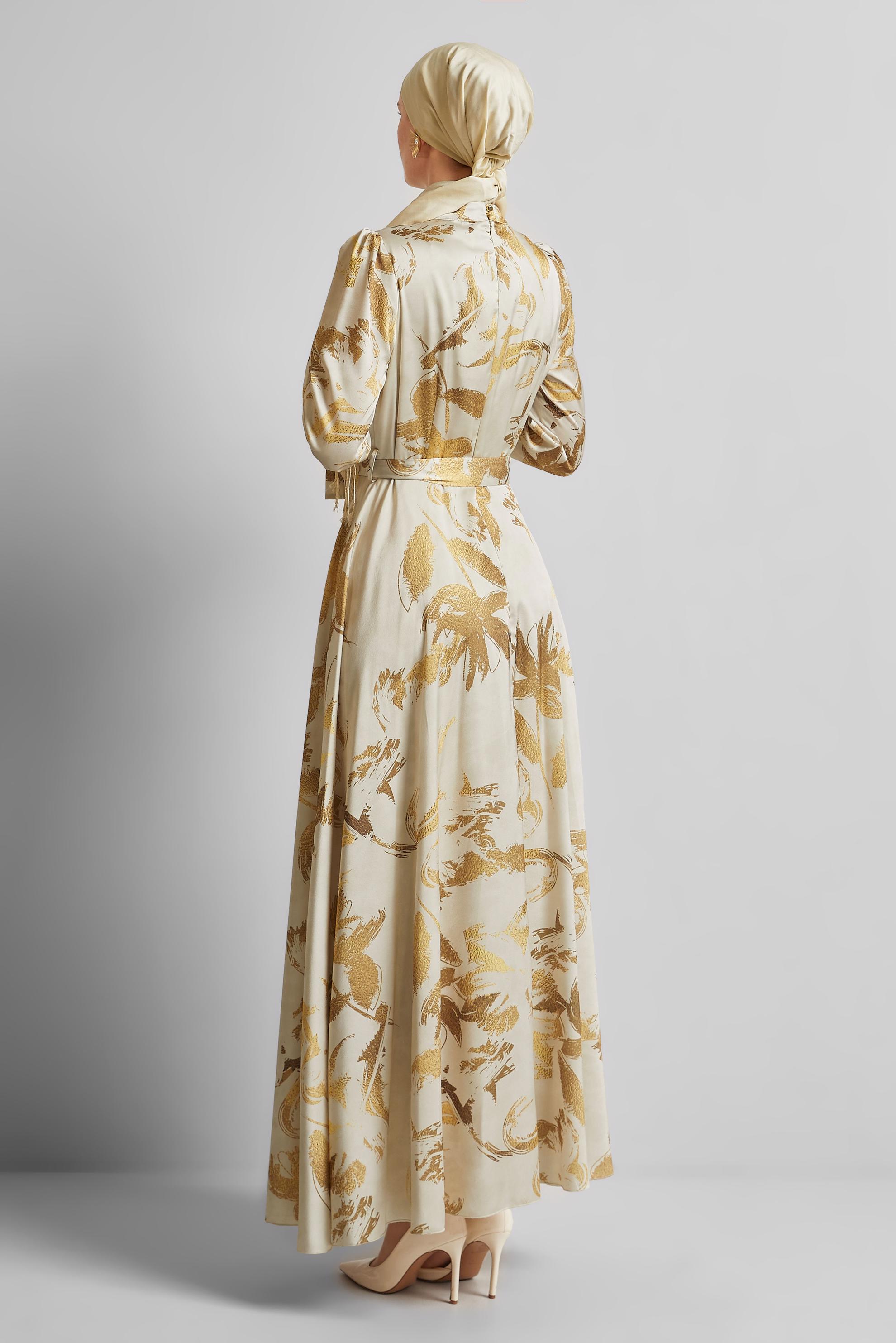 Tesettür giyim BEJ KUŞAKLI SATEN ELBİSE 45568