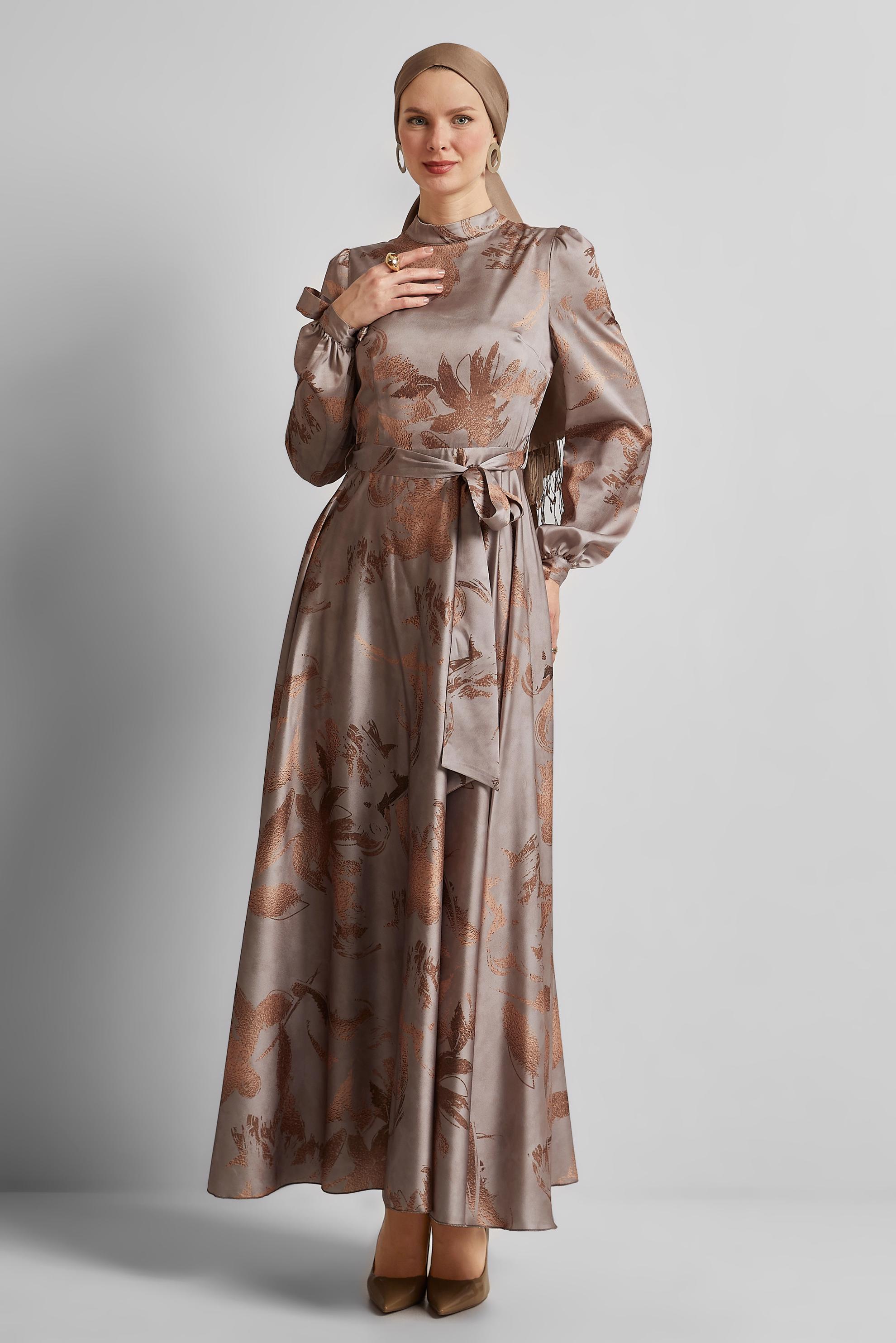 Tesettür giyim BAKIR / BRONZ KUŞAKLI SATEN ELBİSE 45568