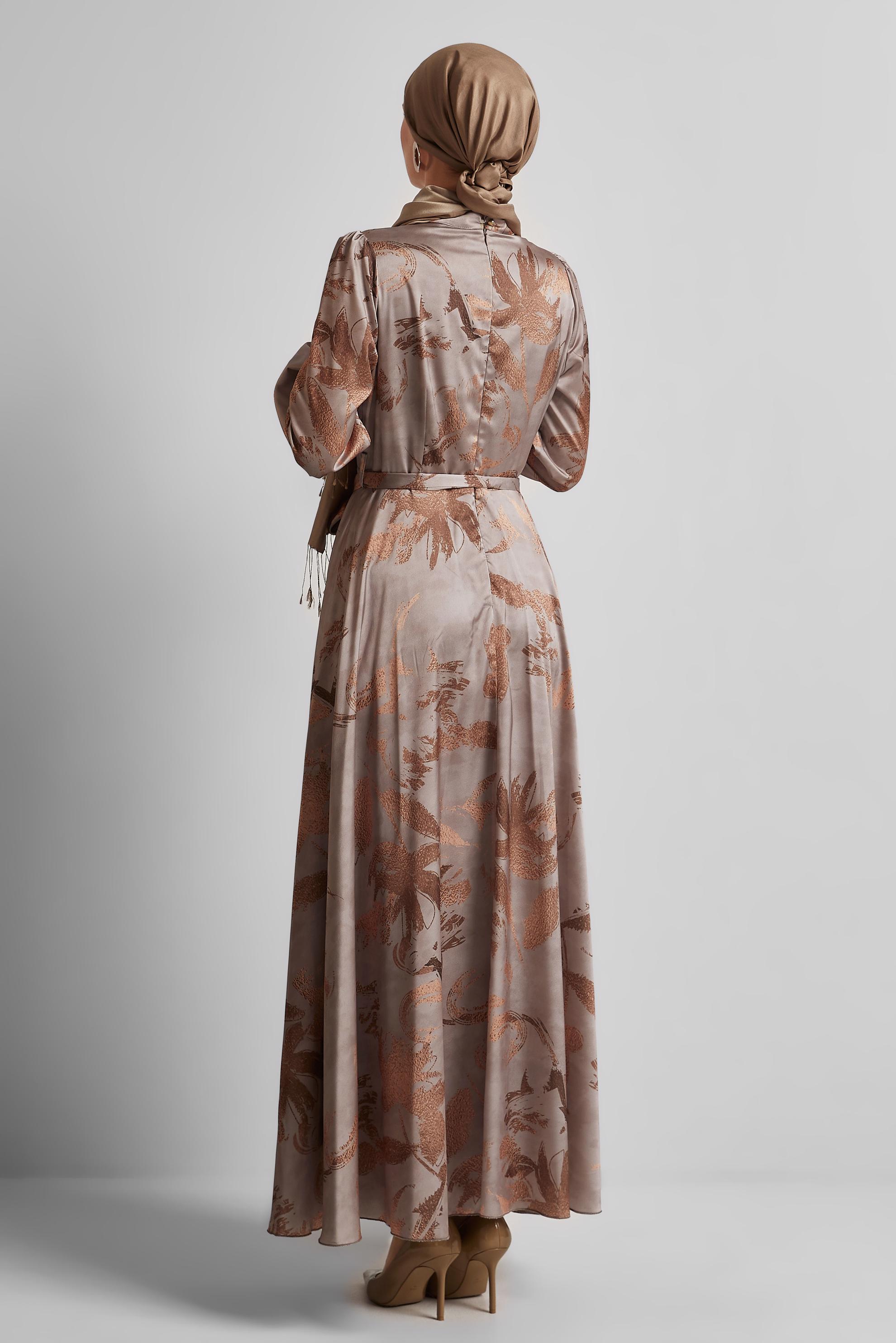 Tesettür giyim BAKIR / BRONZ KUŞAKLI SATEN ELBİSE 45568