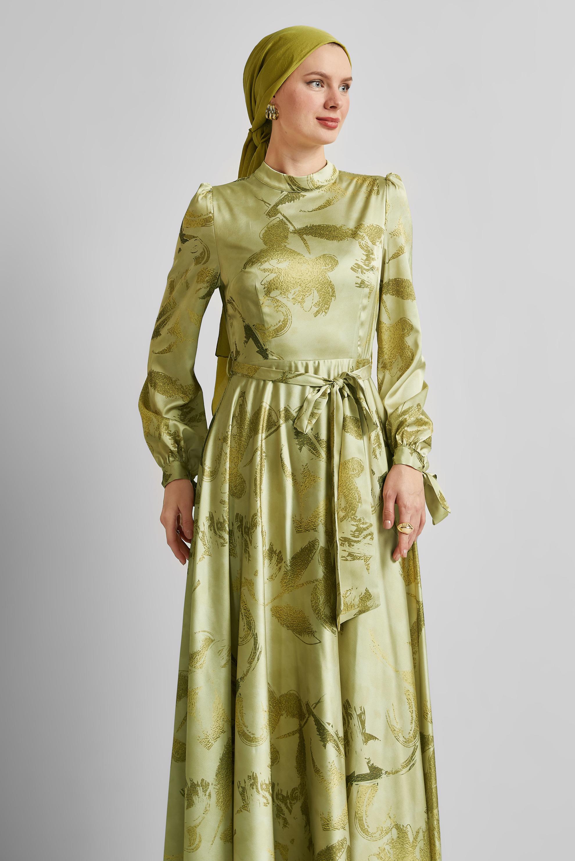 Tesettür giyim YEŞİL KUŞAKLI SATEN ELBİSE 45568