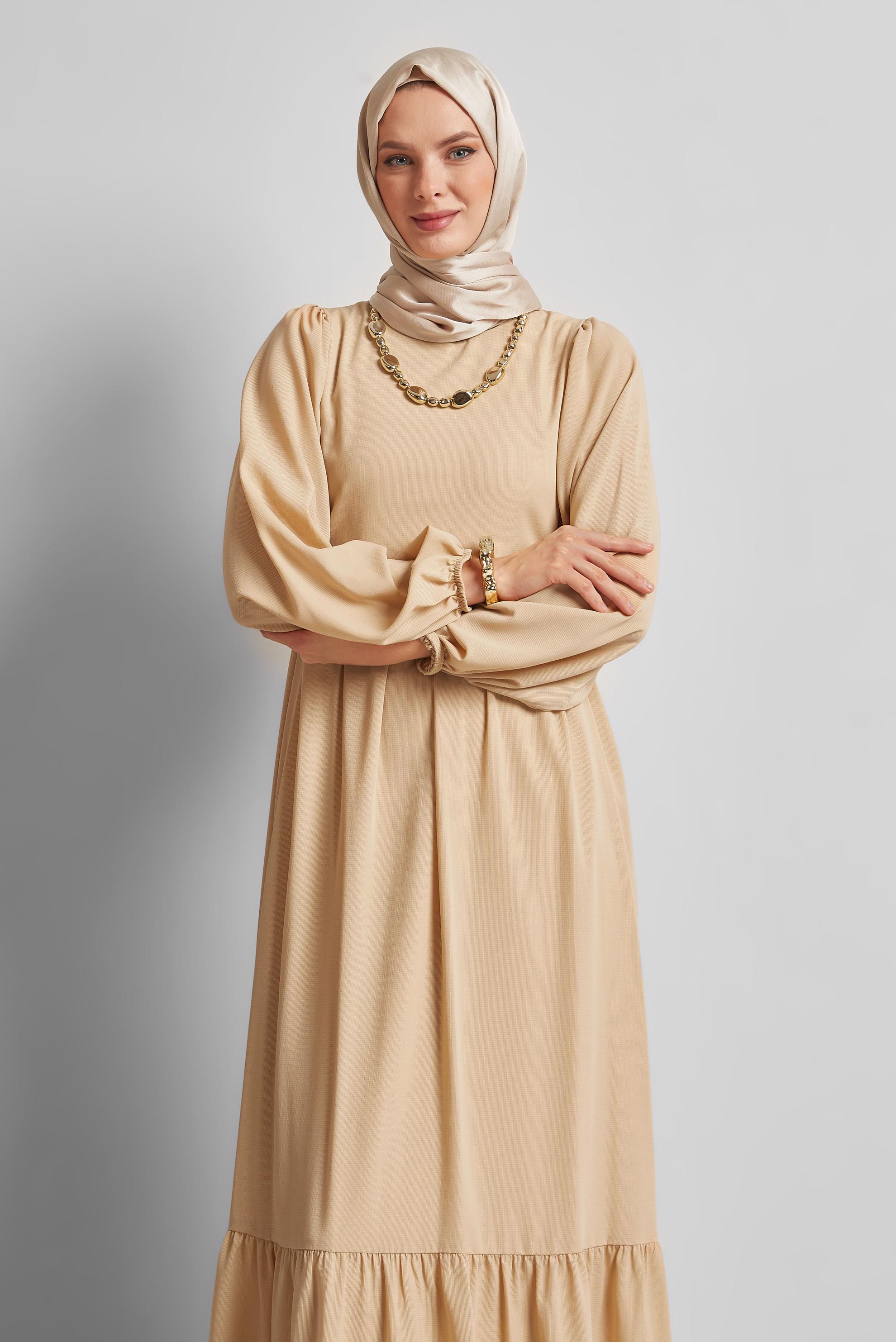 Tesettür giyim BEJ BAĞCIKLI ELBİSE 45575