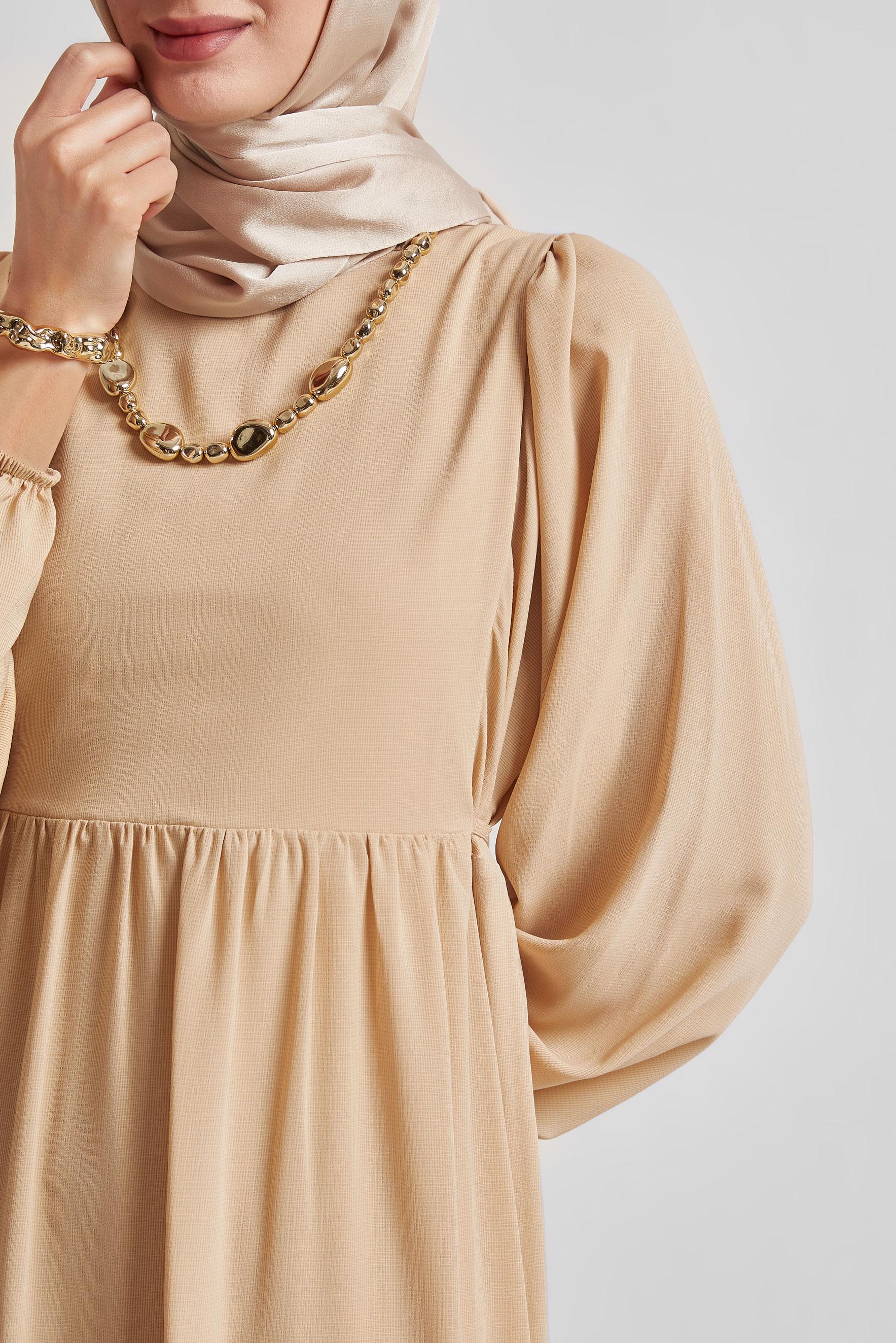 Tesettür giyim BEJ BAĞCIKLI ELBİSE 45575