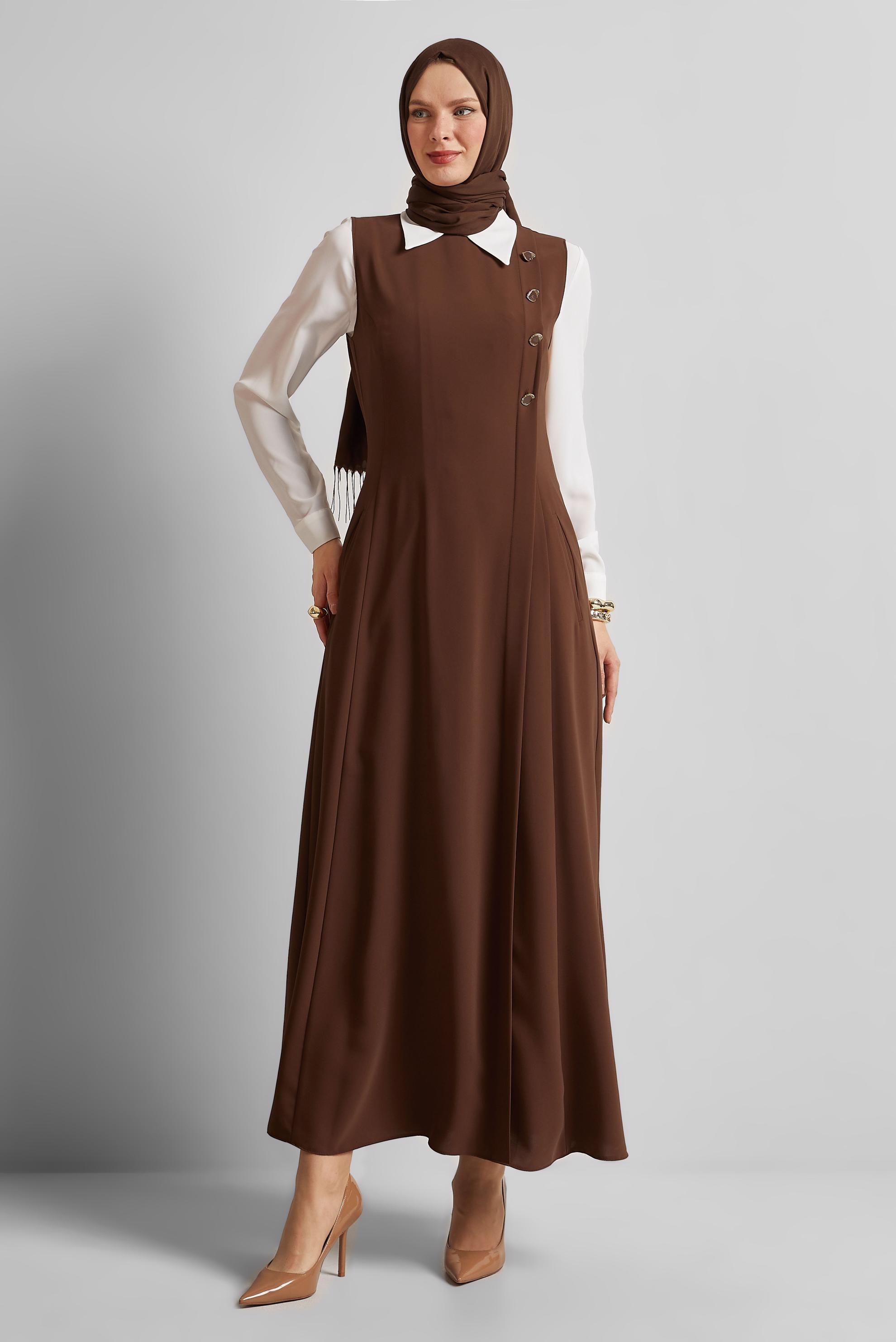 Tesettür giyim KAHVE DÜĞME DETAYLI JİLE ELBİSE 45596