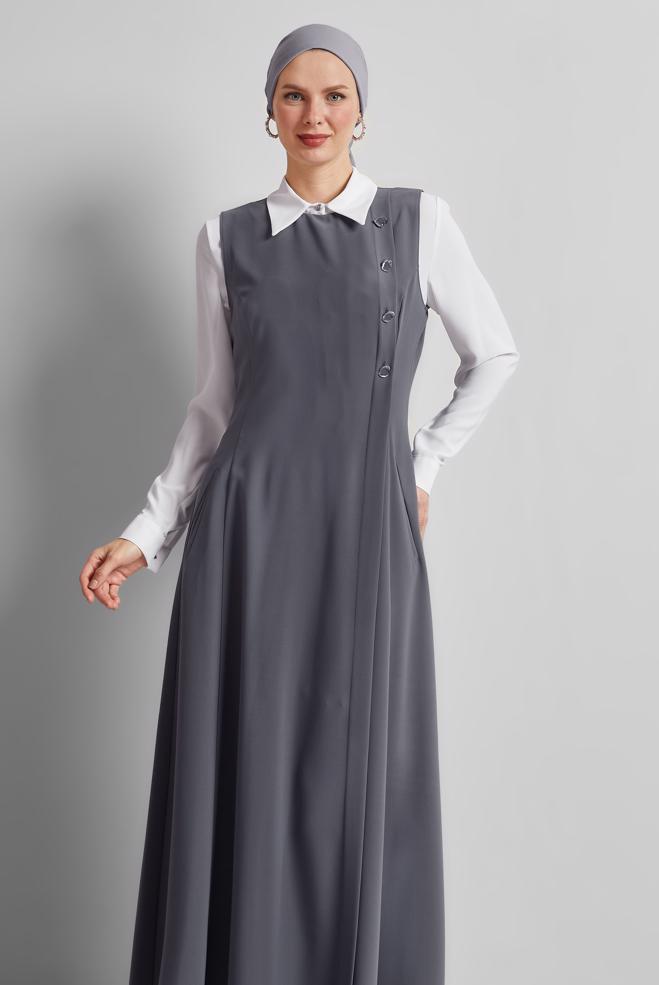 Hijab-Kleidung GRAU TRÄGERKLEID MIT KNOPFDETAIL 45596 - ALVİNA
