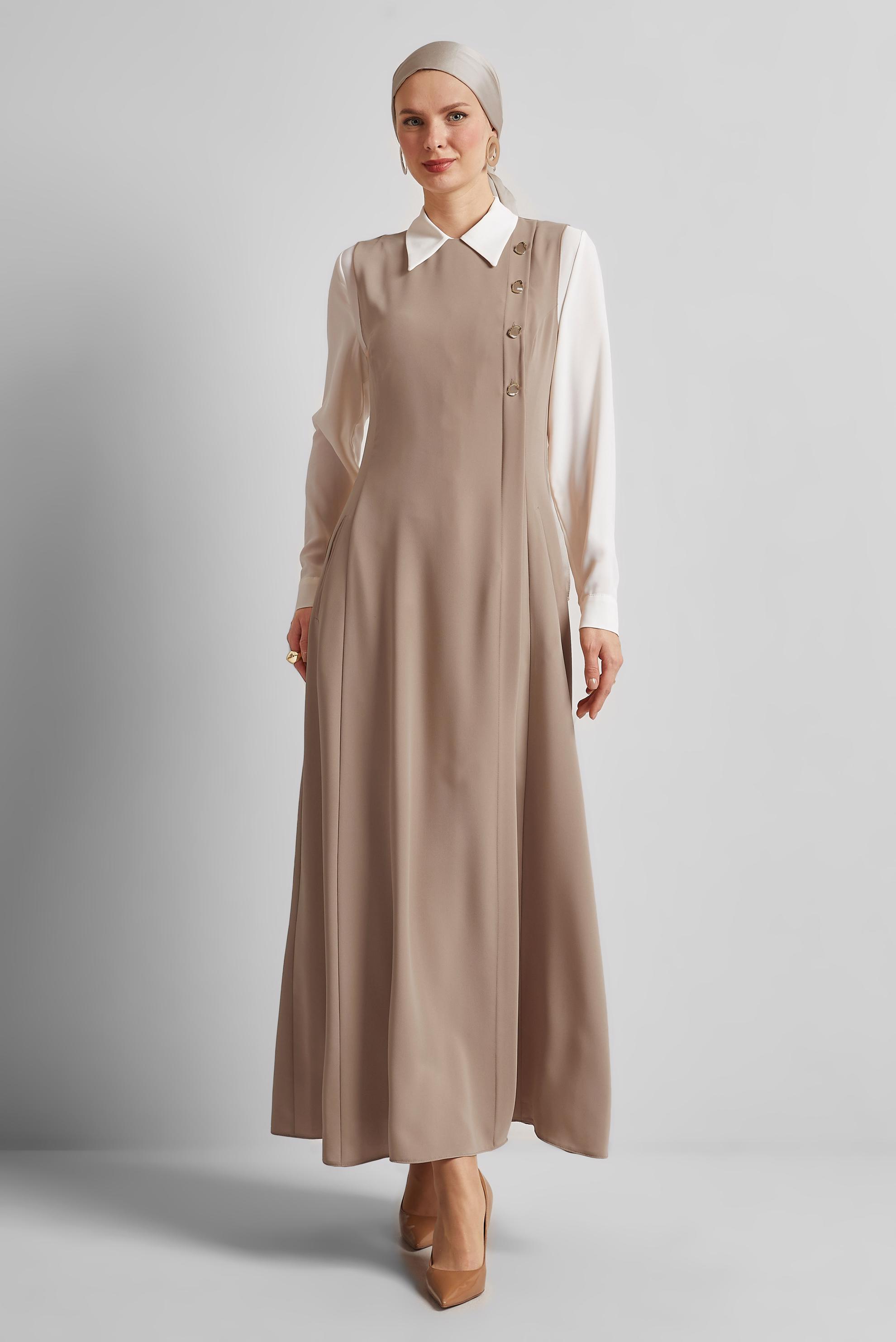 Tesettür giyim VİZON DÜĞME DETAYLI JİLE ELBİSE 45596