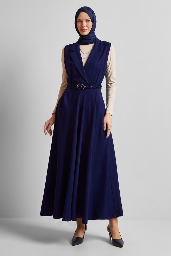 Hijab-Kleidung NAVY BLAU TRÄGERKLEID MIT GÜRTEL 45638 - ALVİNA