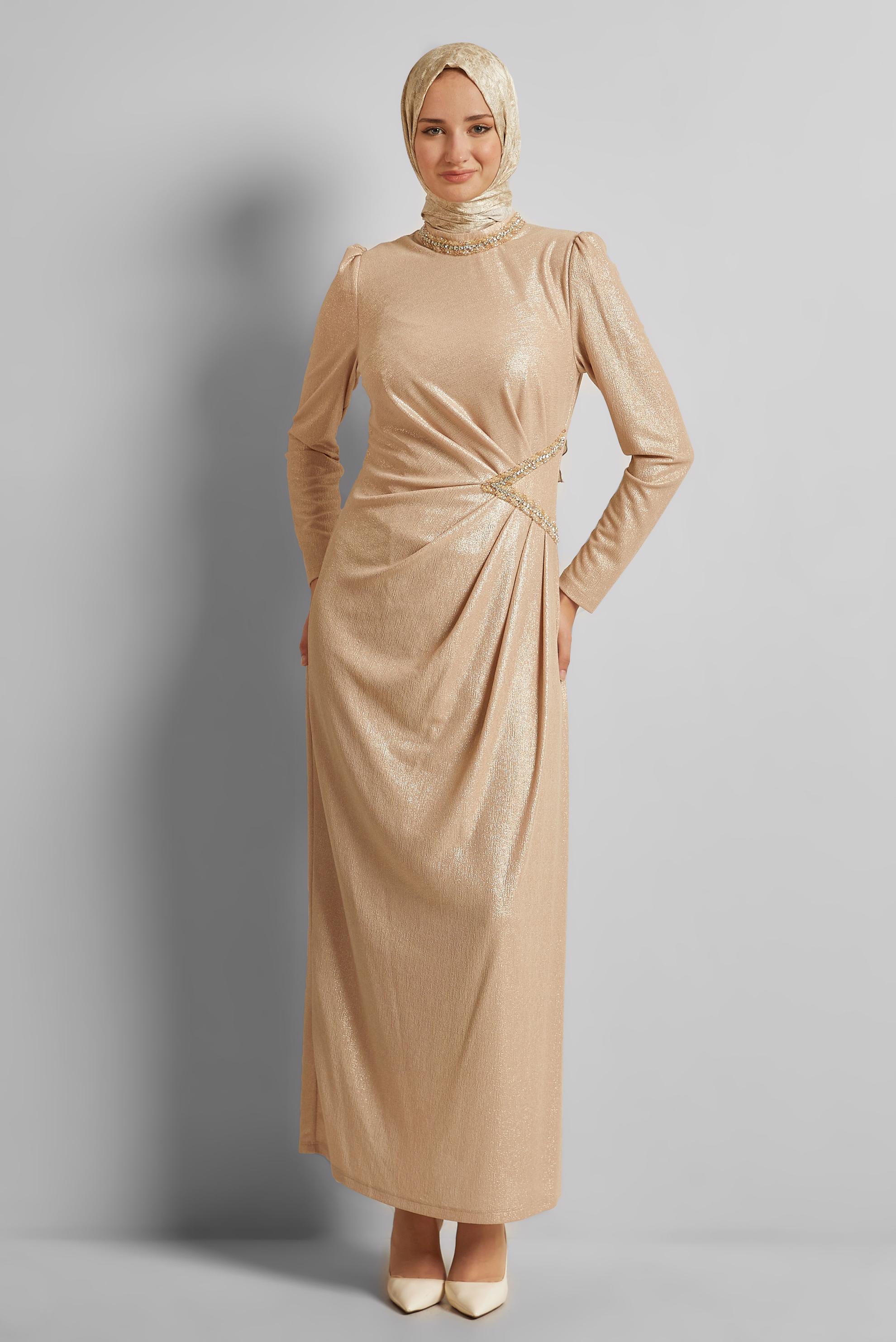 Tesettür giyim BEJ TAŞ DETAYLI ELBİSE 45675