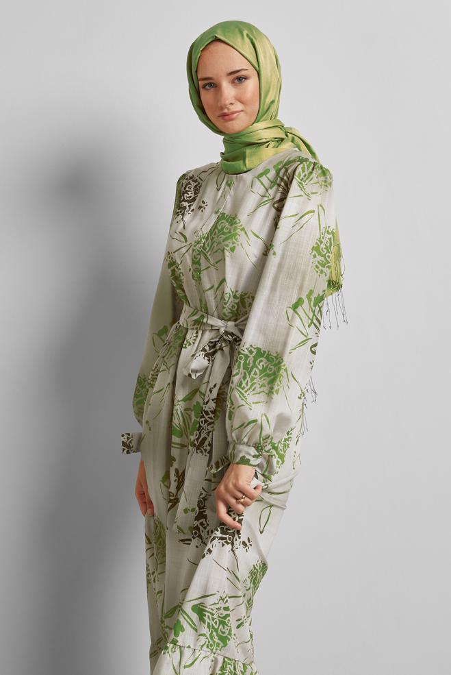 Vêtements hijab KAKI ROBE À MOTIFS CEINTURÉE 45760 - ALVİNA
