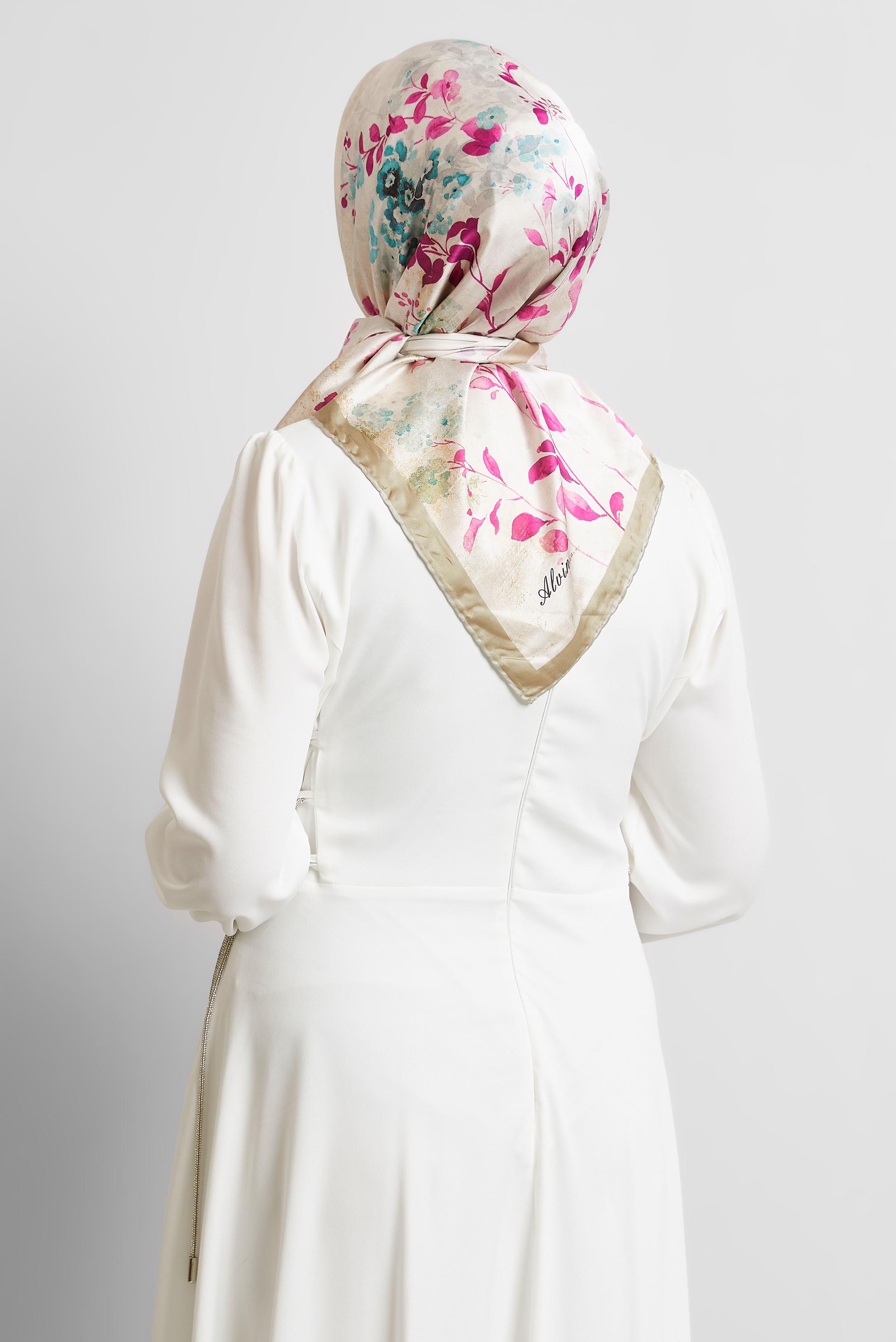 Tesettür giyim BEJ ALVİNA DESENLİ EŞARP 8523