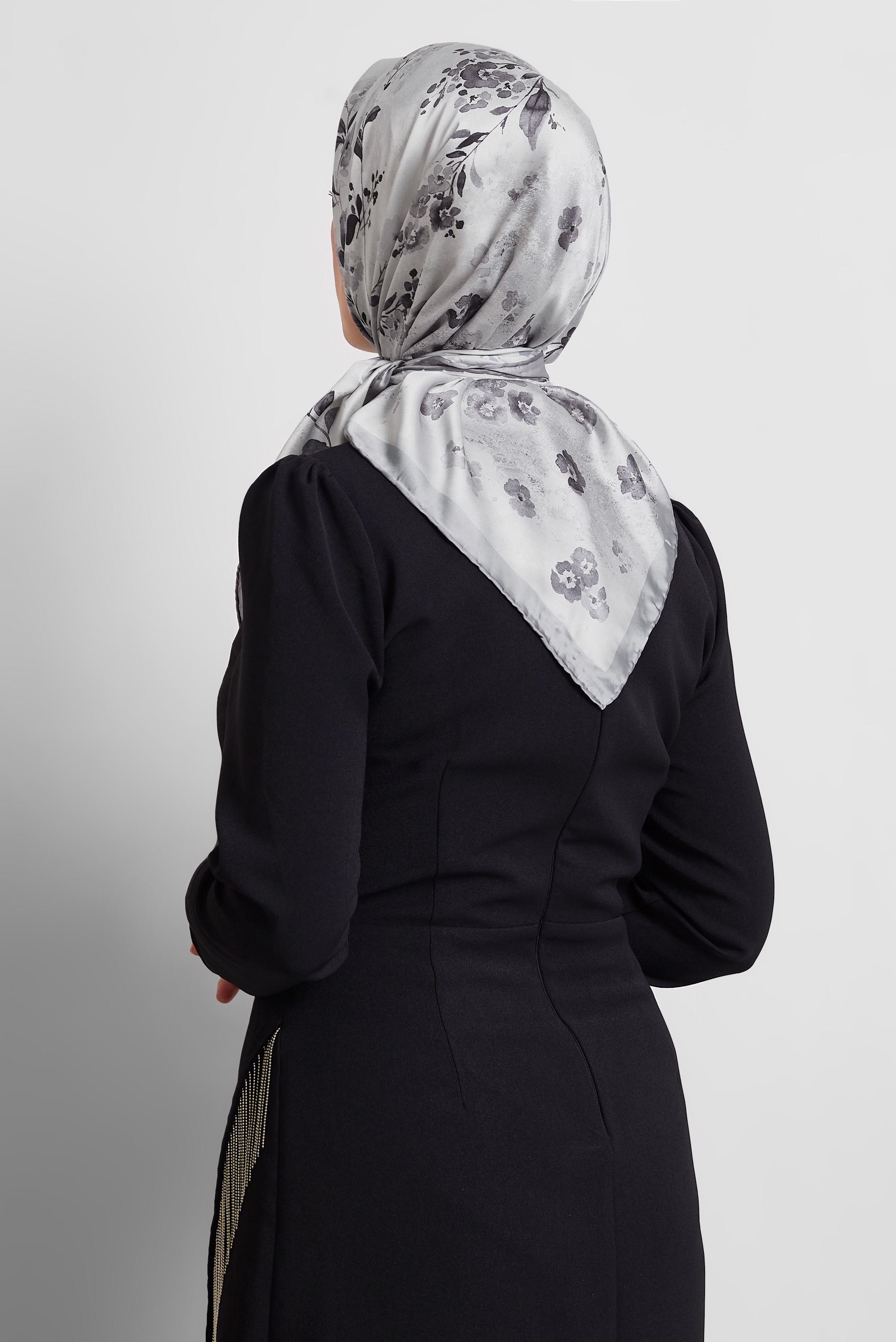 Tesettür giyim GRİ ALVİNA DESENLİ EŞARP 8523