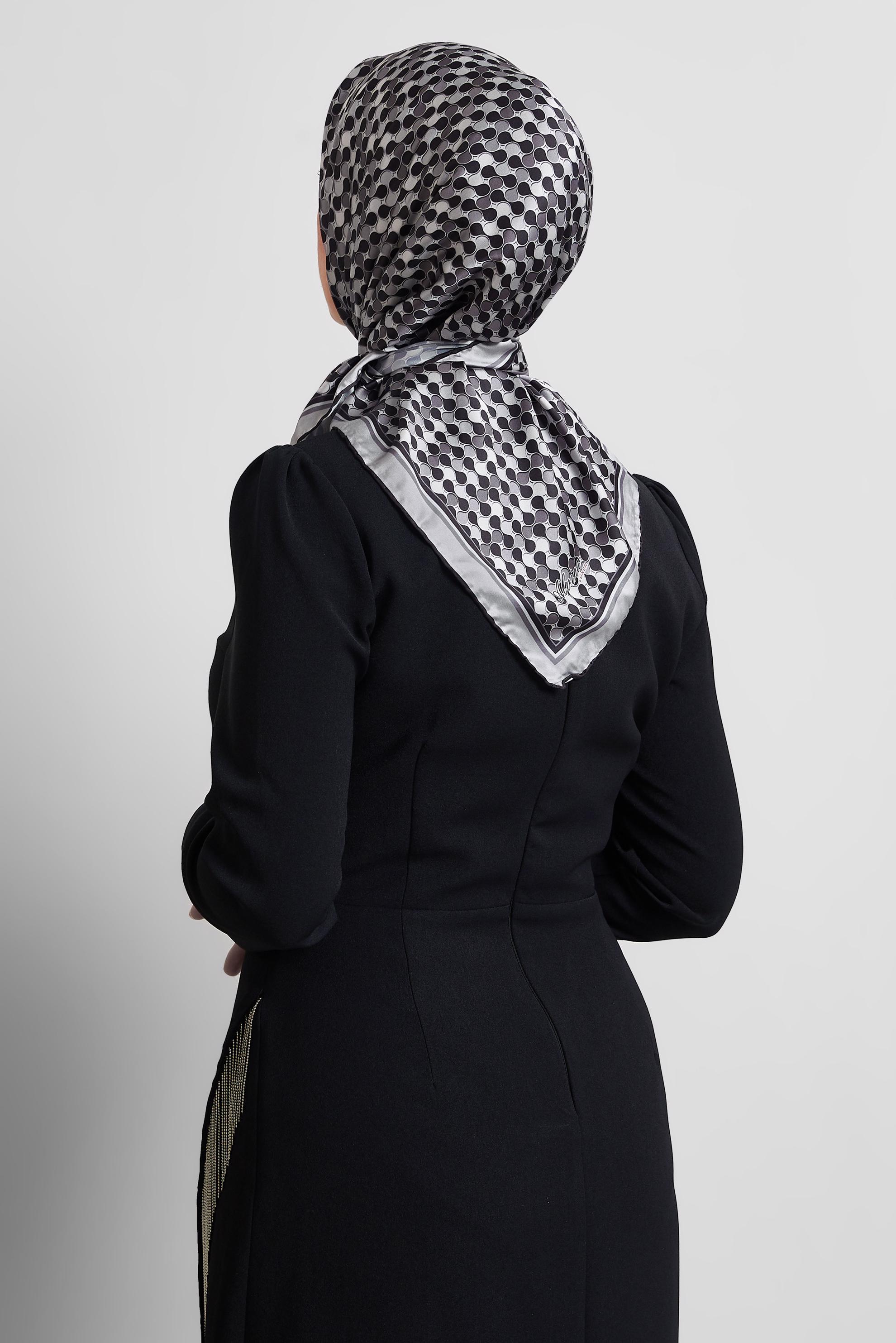 Tesettür giyim SİYAH ALVİNA DESENLİ EŞARP 8524
