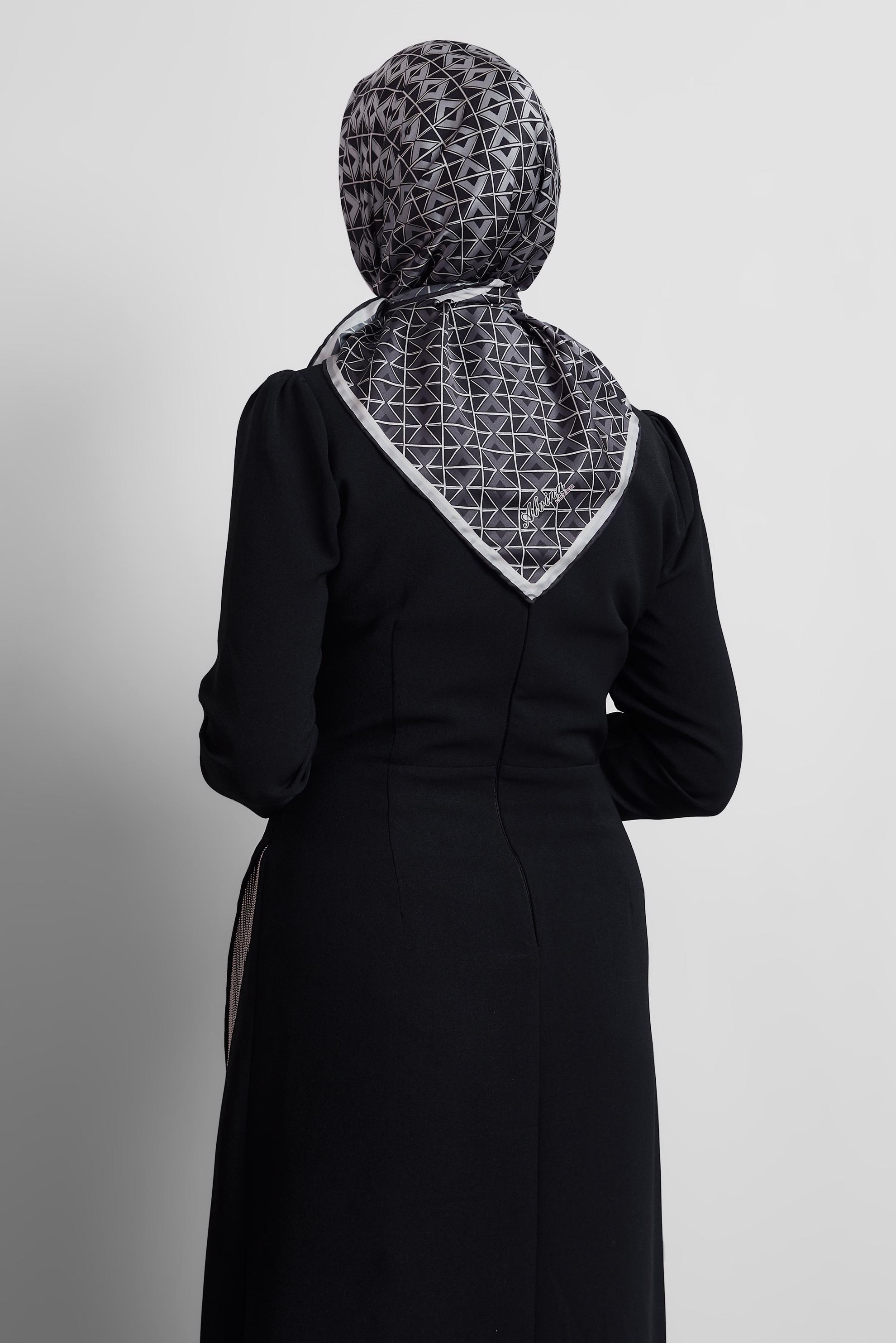 Tesettür giyim SİYAH ALVİNA DESENLİ EŞARP 8525