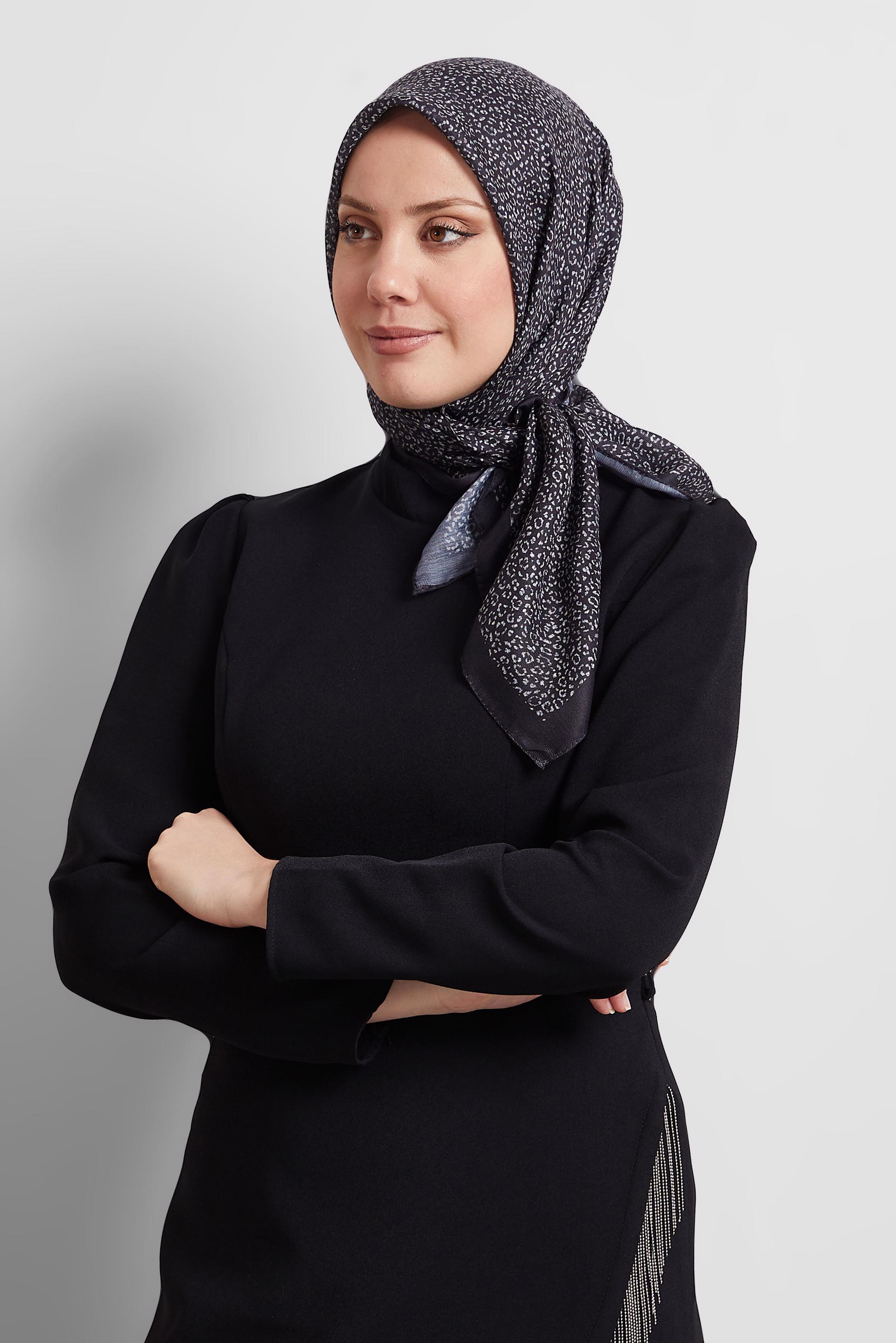 Tesettür giyim SİYAH ALVİNA DESENLİ EŞARP 8526