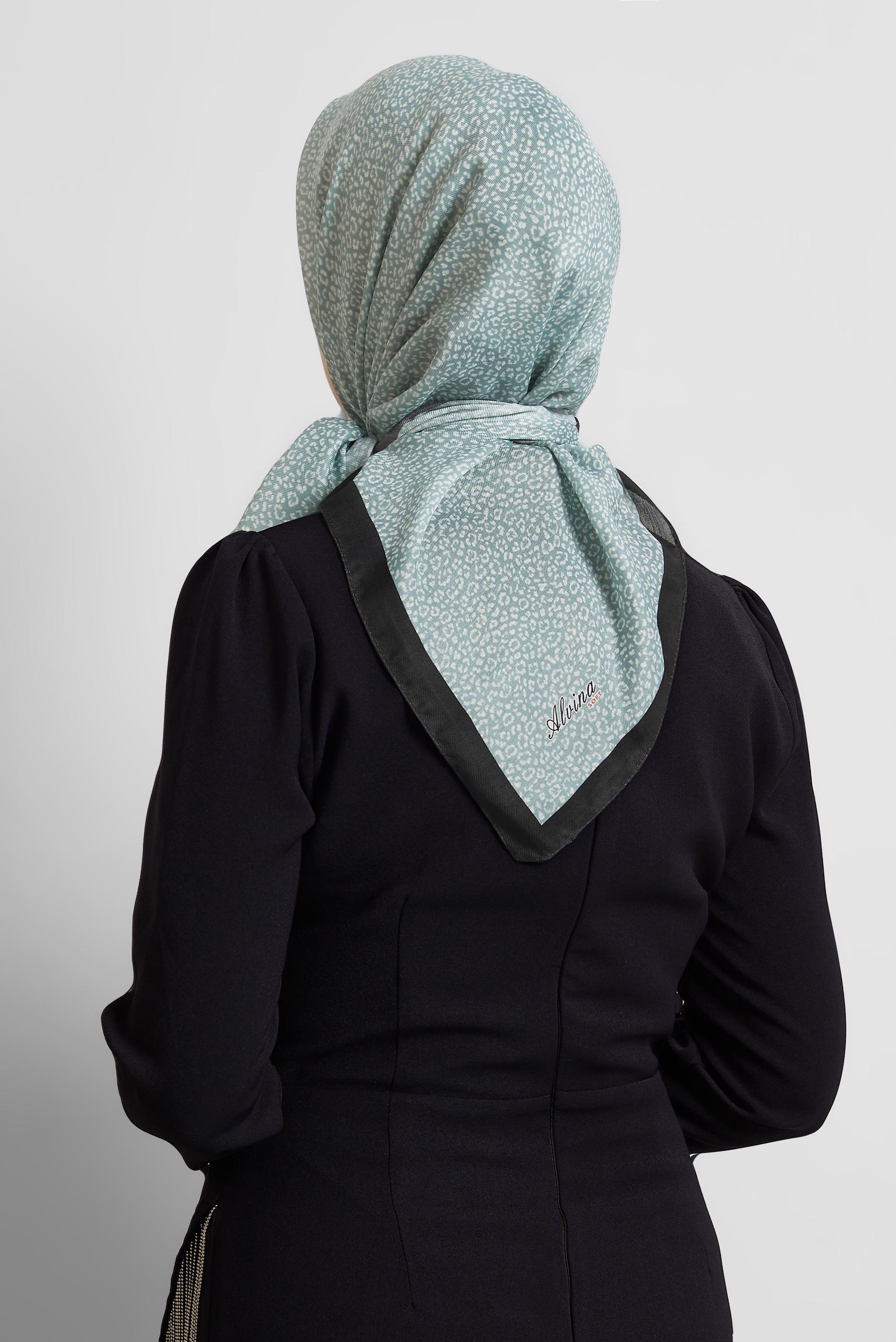 Tesettür giyim GRİ ALVİNA DESENLİ EŞARP 8526