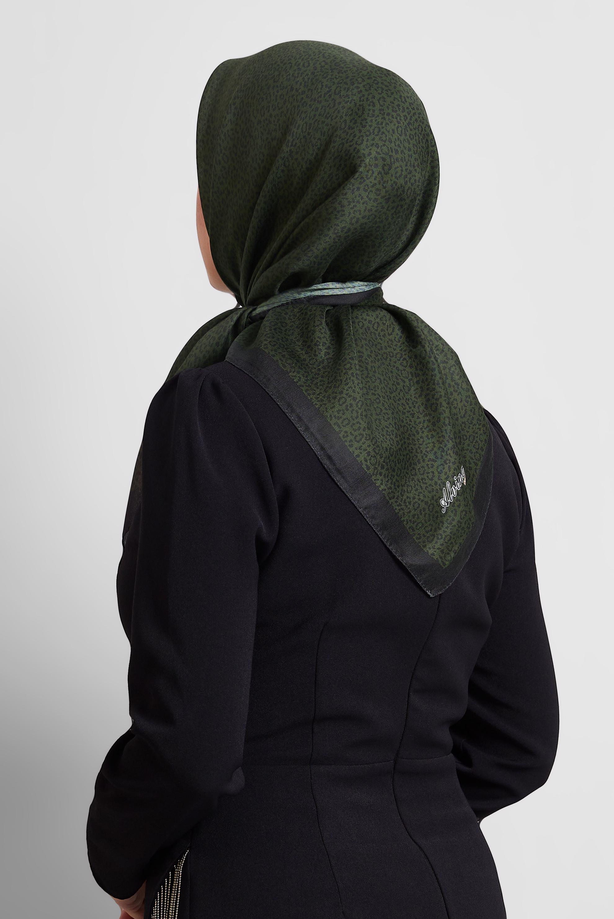 Tesettür giyim HAKİ ALVİNA DESENLİ EŞARP 8526