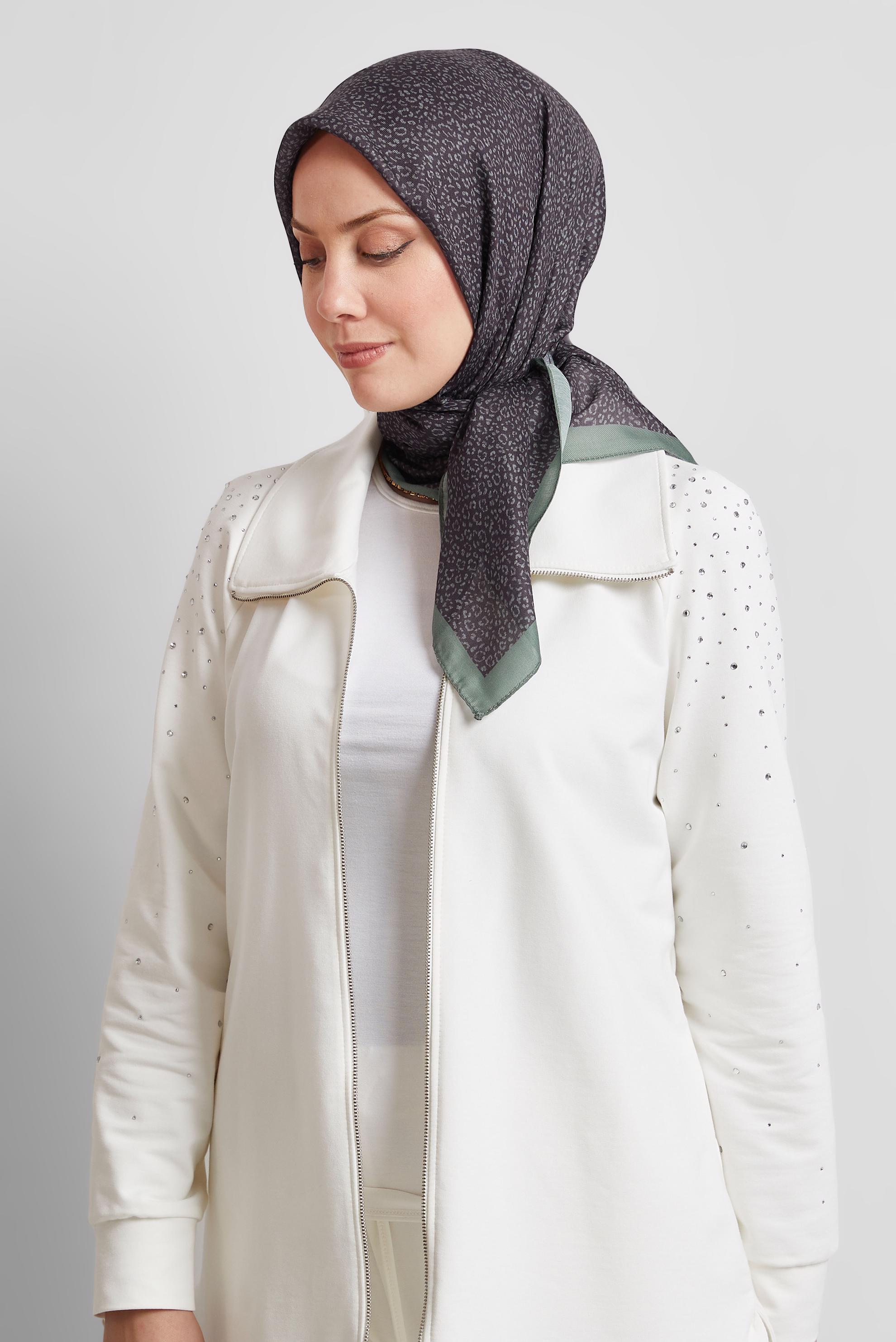 Tesettür giyim MÜRDÜM ALVİNA DESENLİ EŞARP 8526