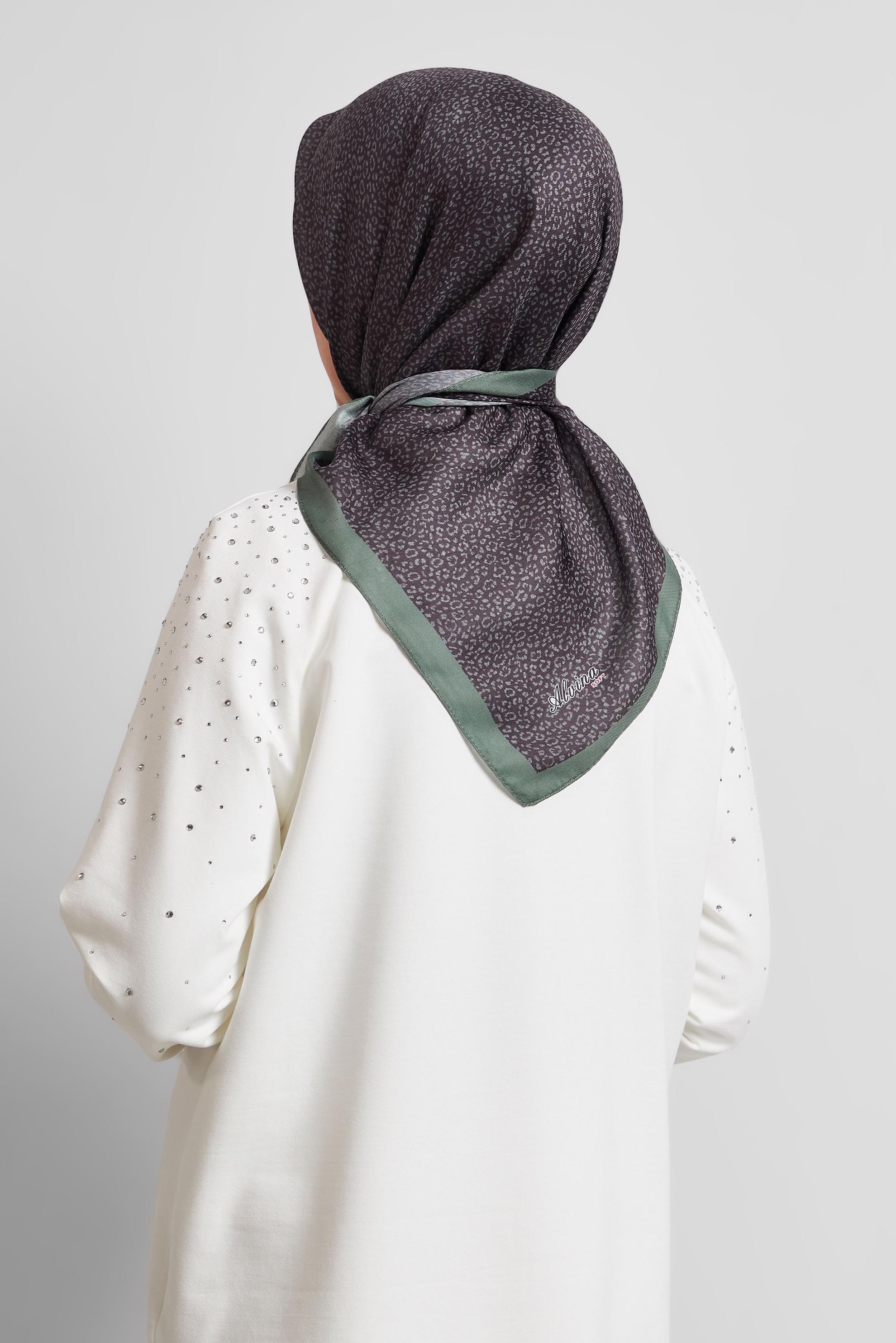 Tesettür giyim MÜRDÜM ALVİNA DESENLİ EŞARP 8526