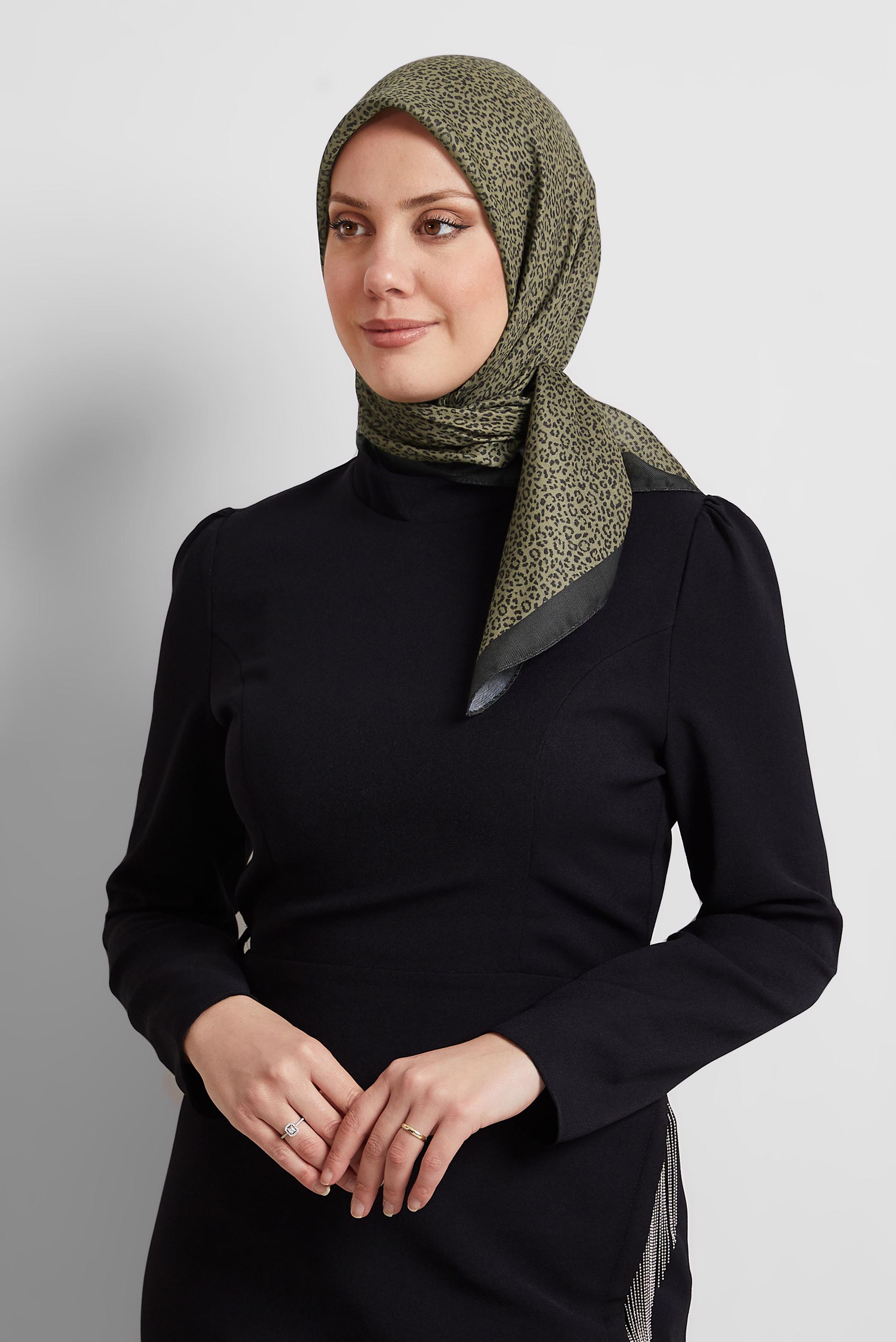 Tesettür giyim TABA ALVİNA DESENLİ EŞARP 8526