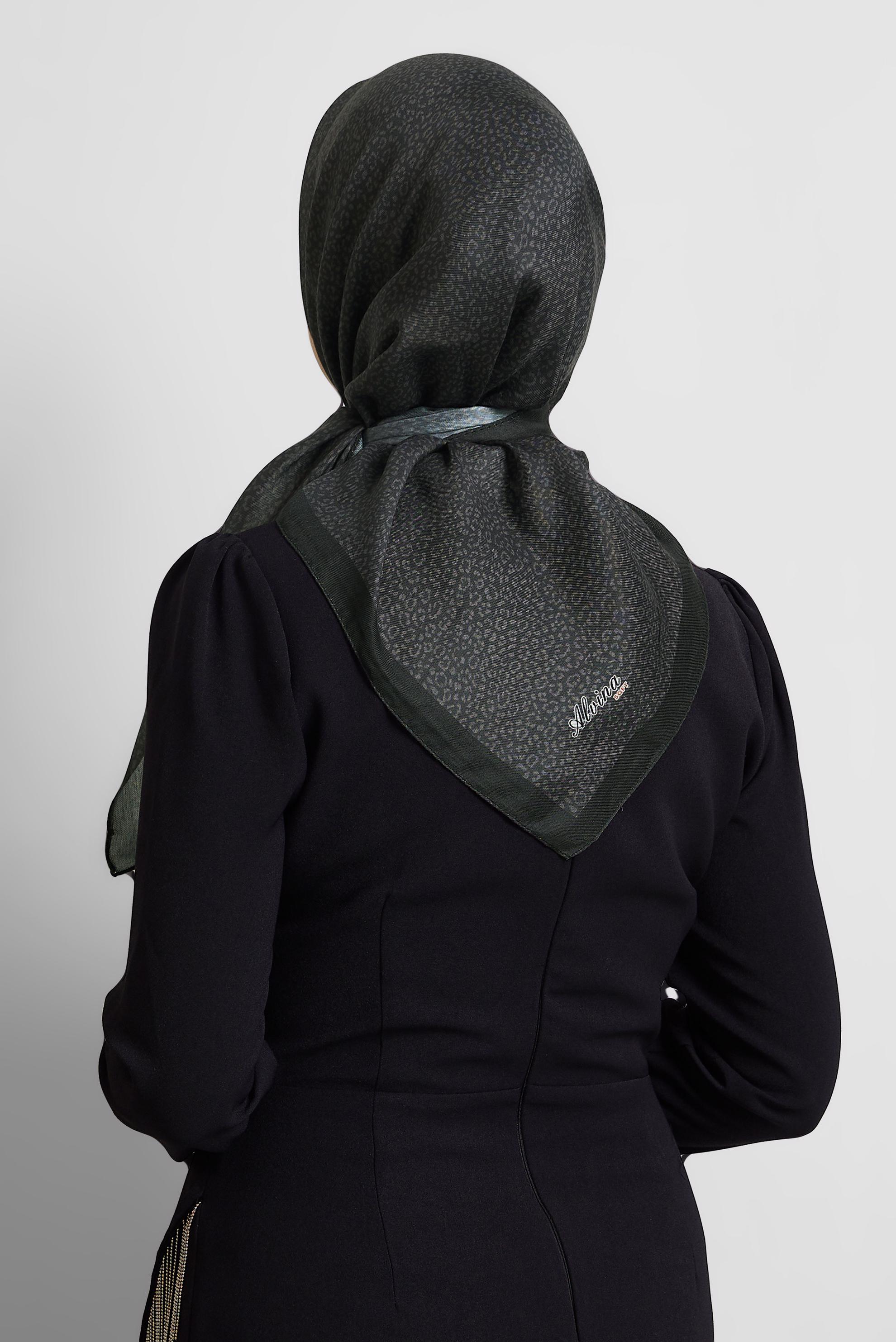 Tesettür giyim LACİVERT ALVİNA DESENLİ EŞARP 8526