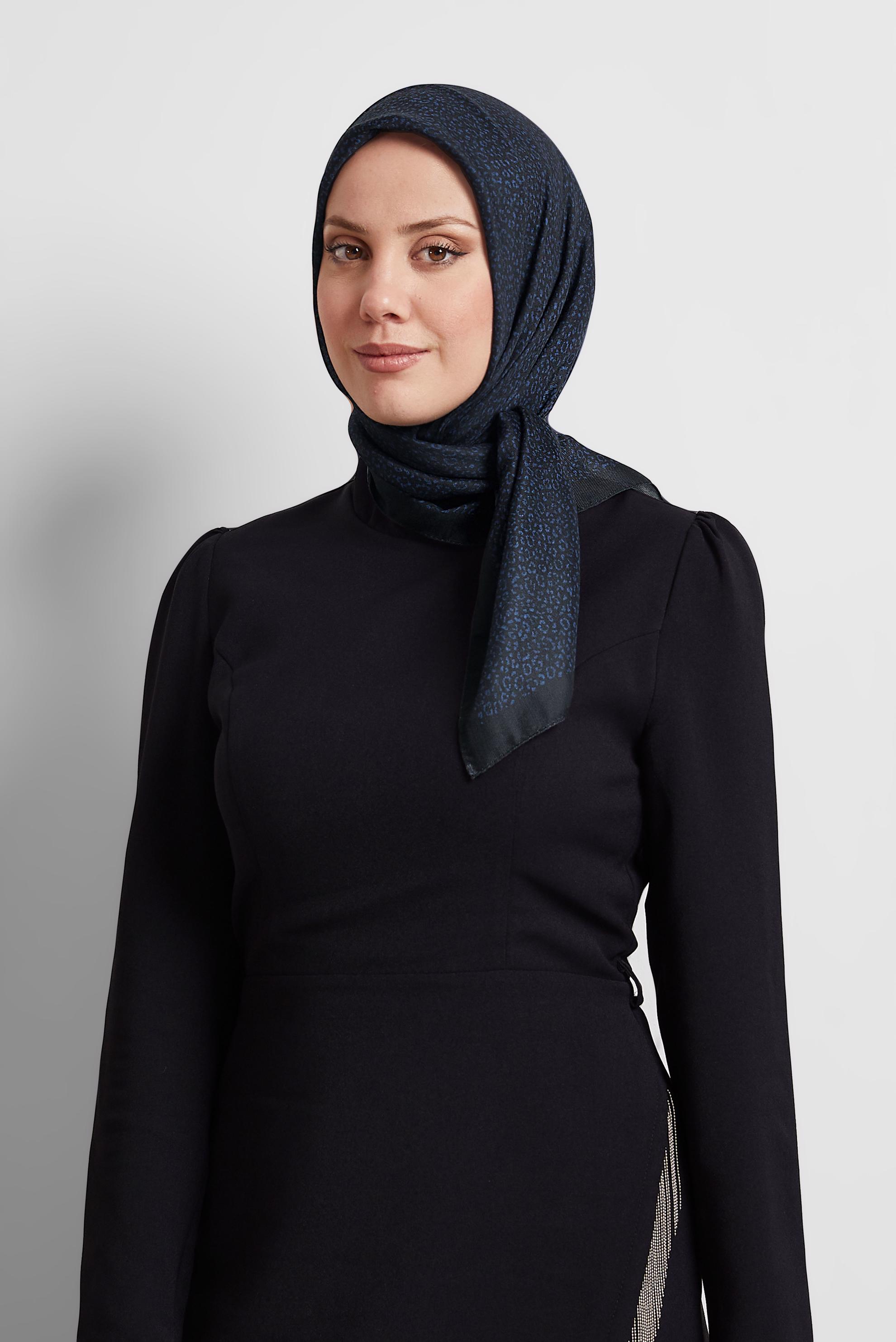 Tesettür giyim LACİVERT ALVİNA DESENLİ EŞARP 8526