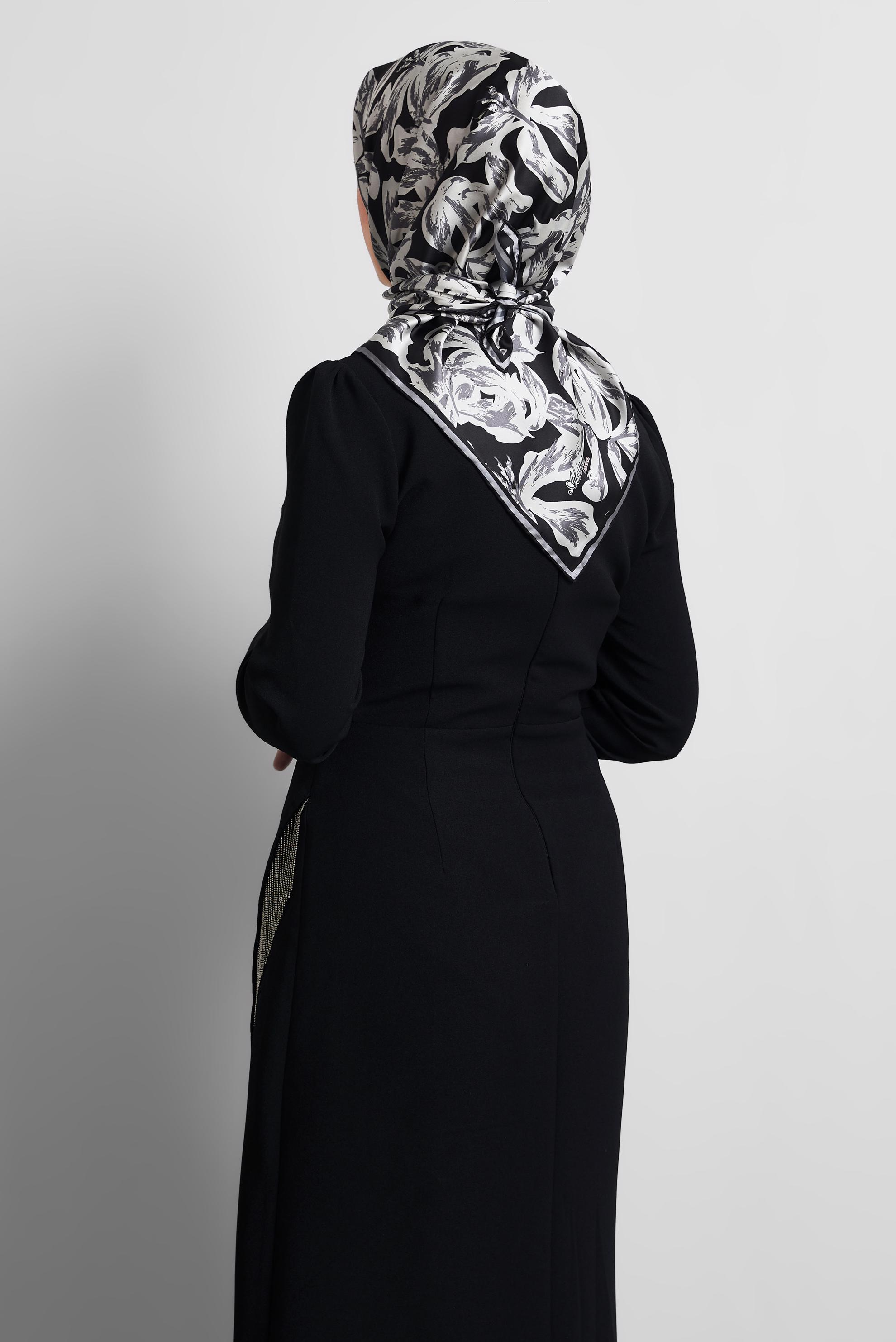 Tesettür giyim SİYAH ALVİNA DESENLİ EŞARP 8528