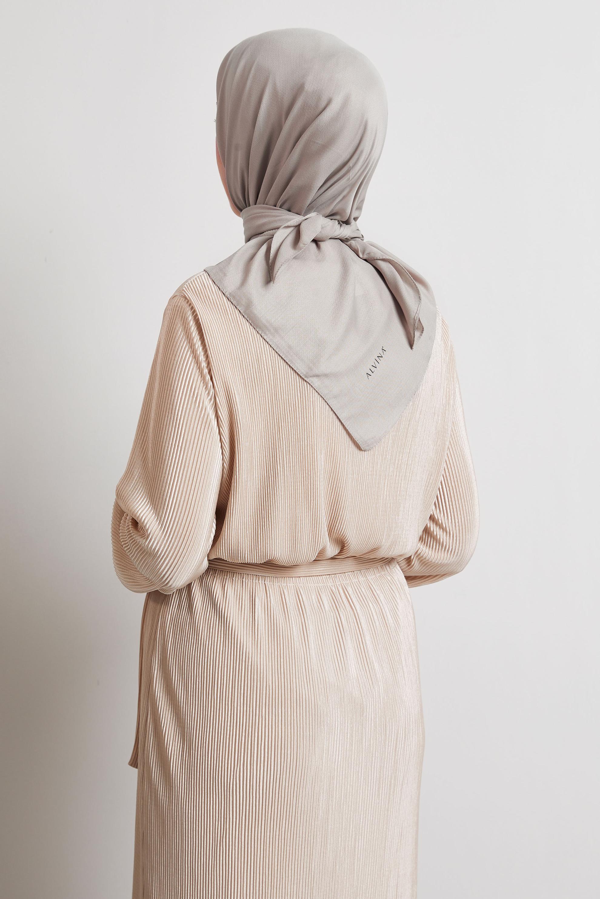 Tesettür giyim BEJ ALVİNA DÜZ EŞARP 8529