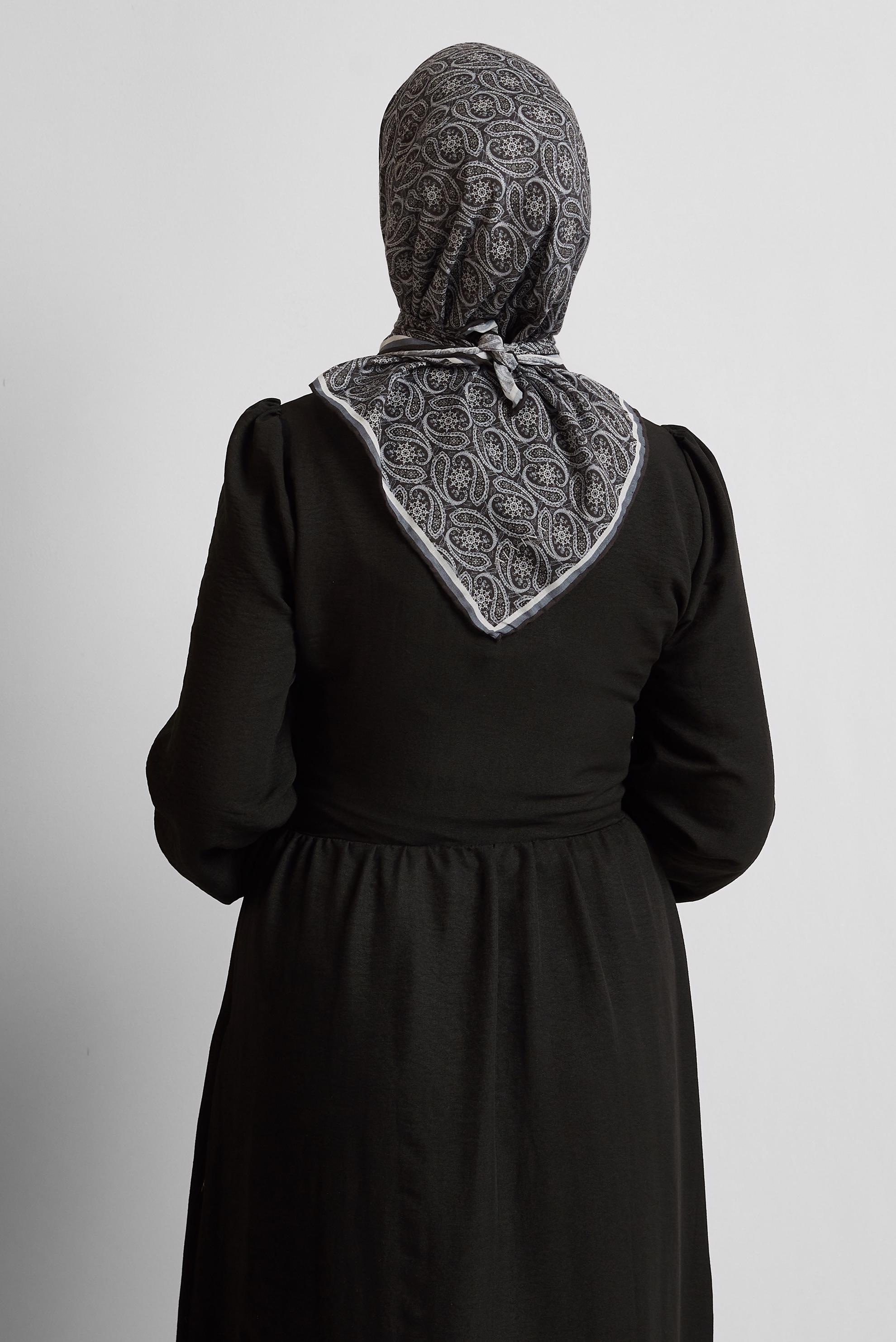 Tesettür giyim GRİ ALVİNA DESENLİ EŞARP 8534