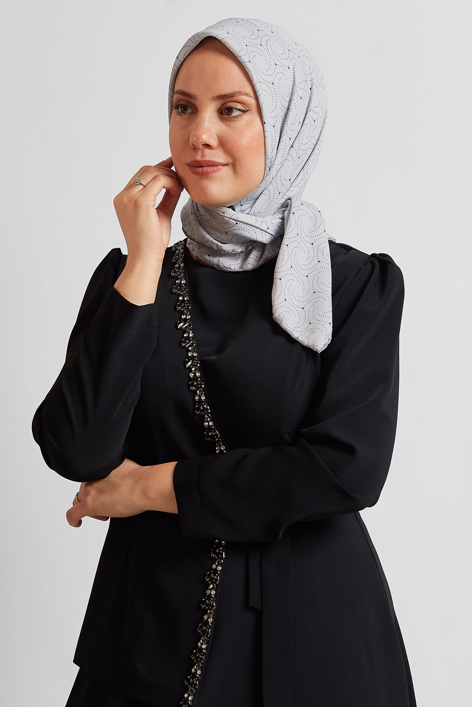 Tesettür giyim GÜMÜŞ ALVİNA EŞARP 8535