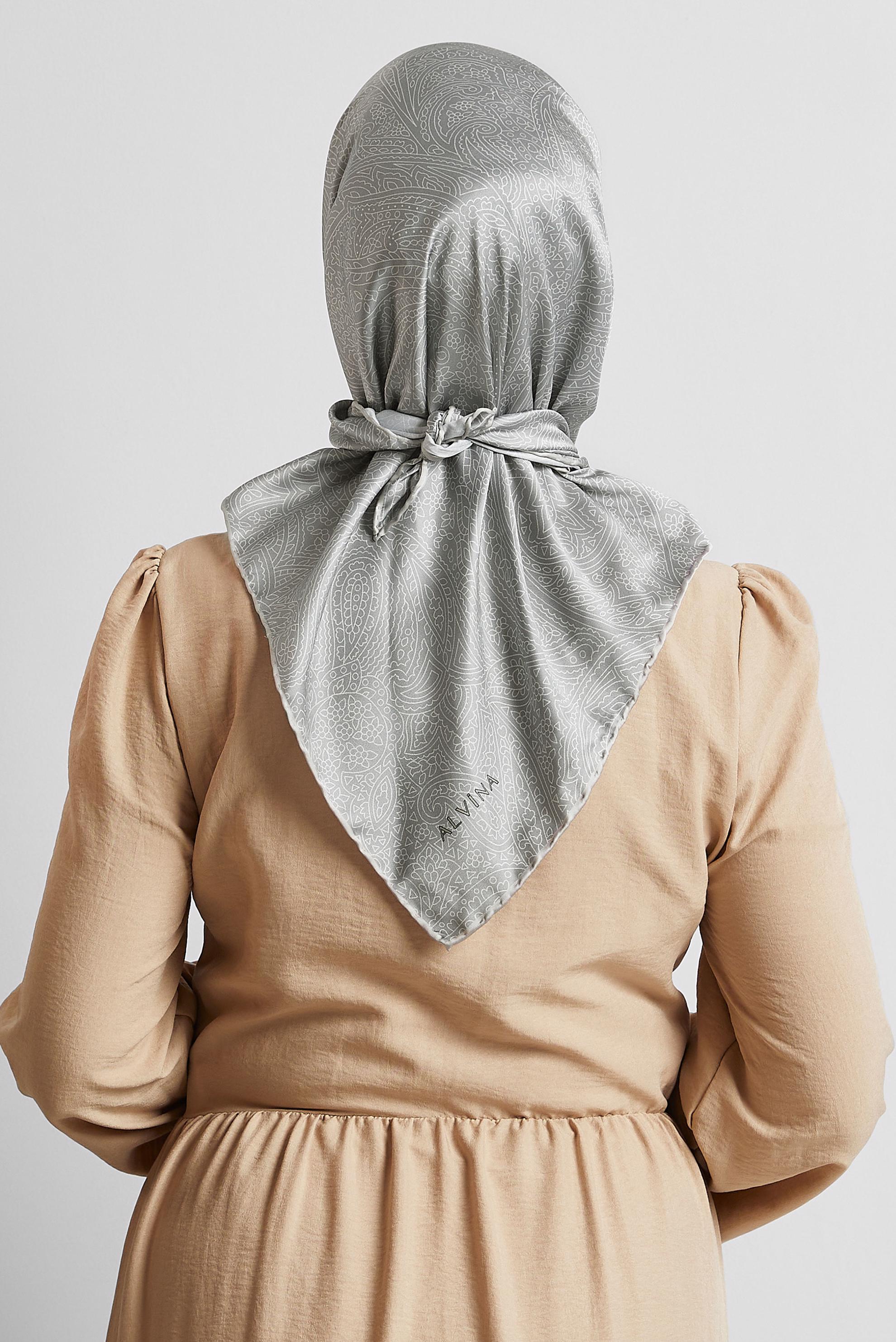 Tesettür giyim GÜMÜŞ ALVİNA EŞARP 8536