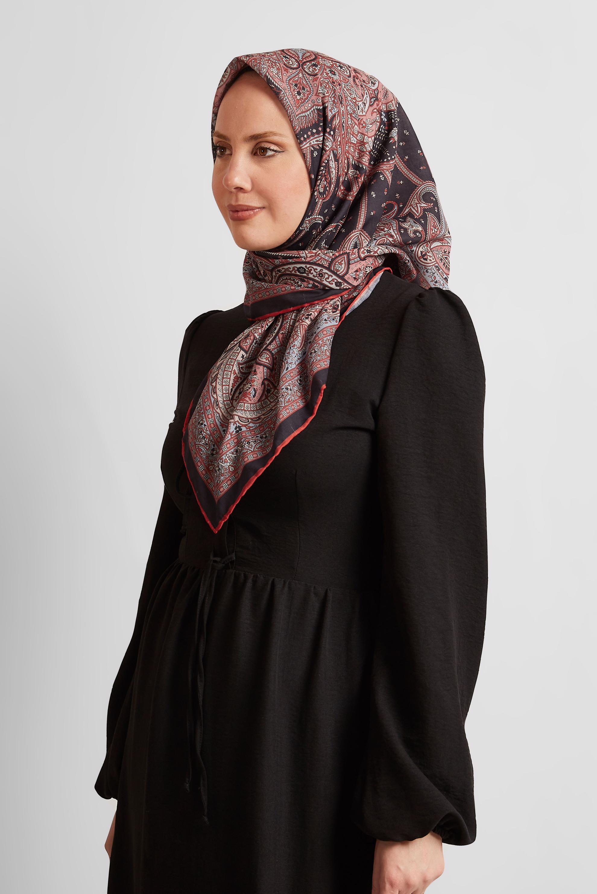 Tesettür giyim SİYAH ALVİNA DESENLİ EŞARP 8537