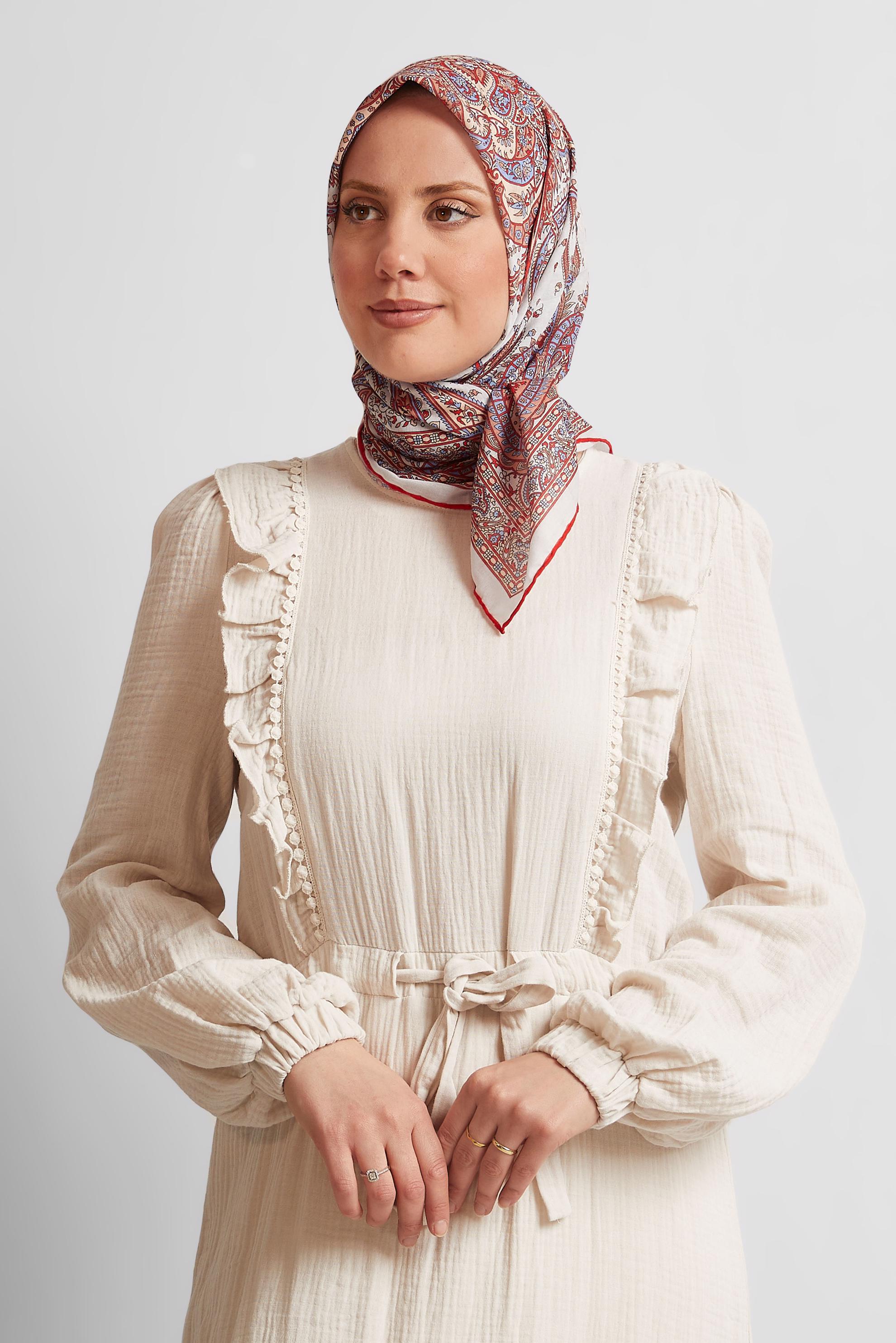 Tesettür giyim BEYAZ ALVİNA DESENLİ EŞARP 8537