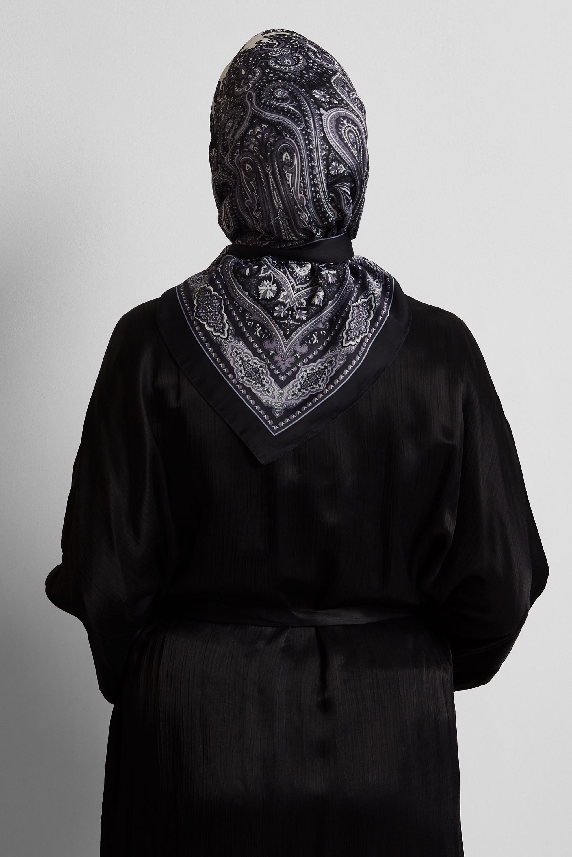 Tesettür giyim SİYAH ALVİNA DESENLİ EŞARP 8551