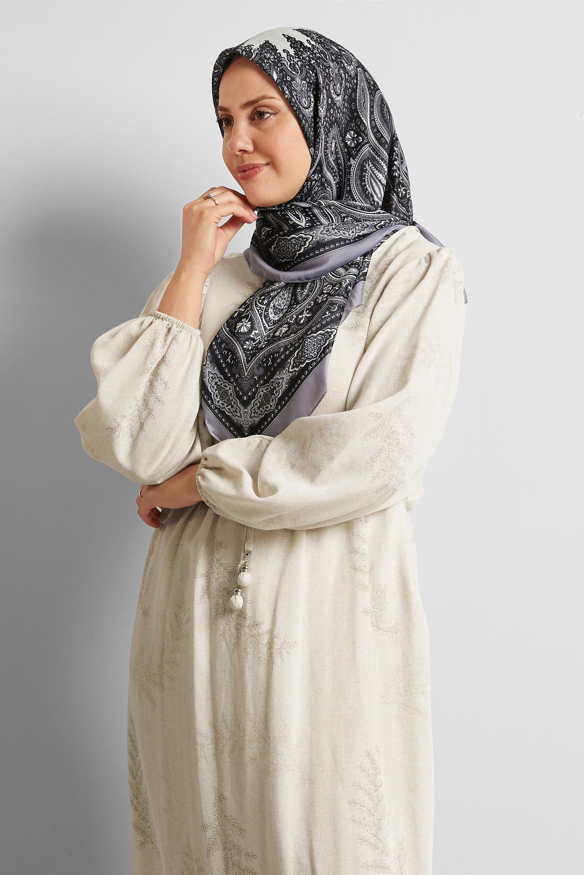 Tesettür giyim BEJ ALVİNA DESENLİ EŞARP 8551