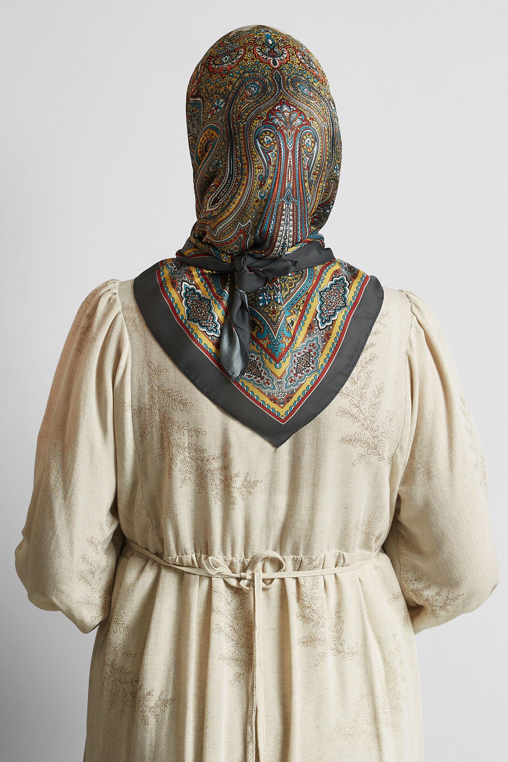 Tesettür giyim VİZON ALVİNA DESENLİ EŞARP 8551