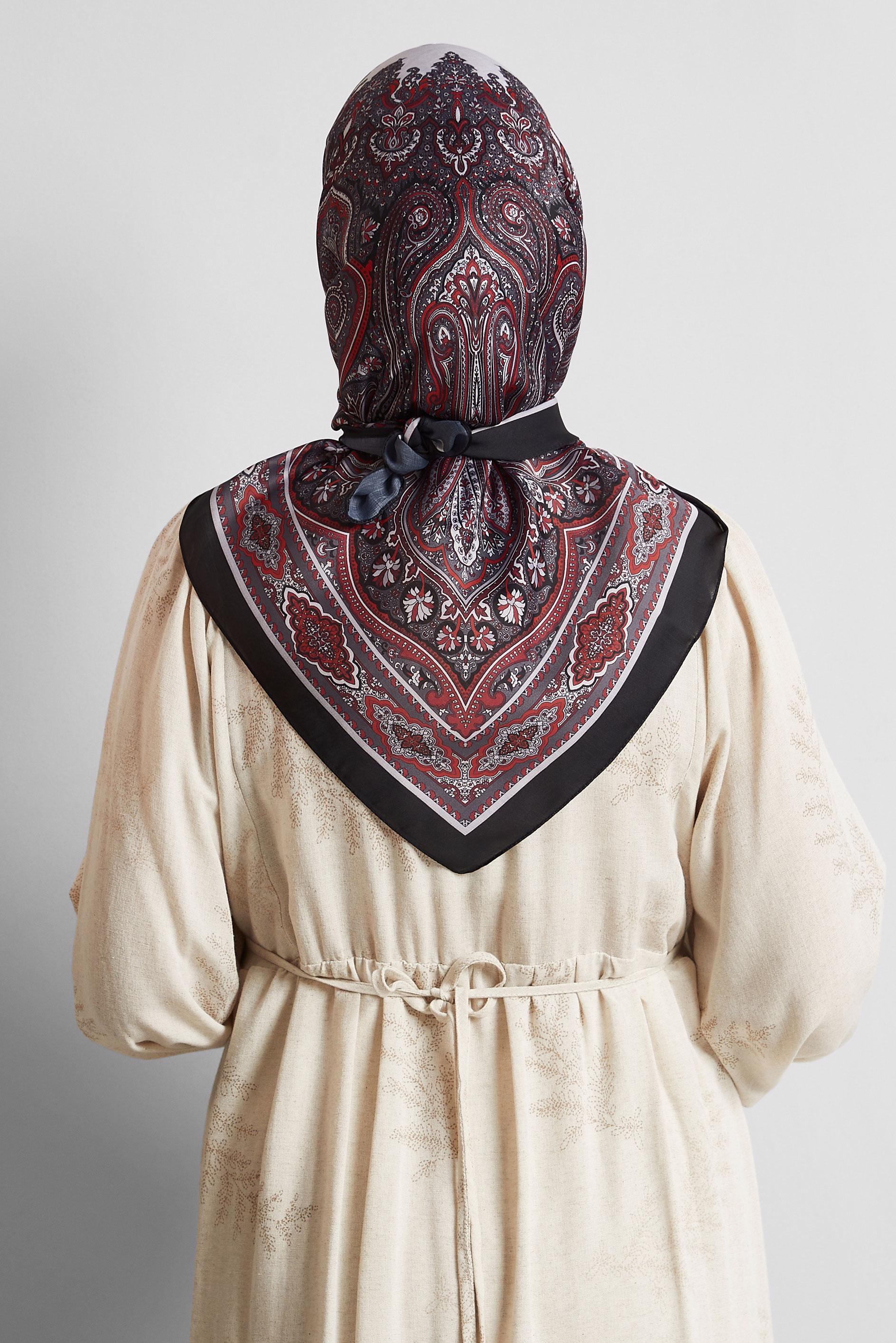 Tesettür giyim SİYAH ALVİNA DESENLİ EŞARP 8551