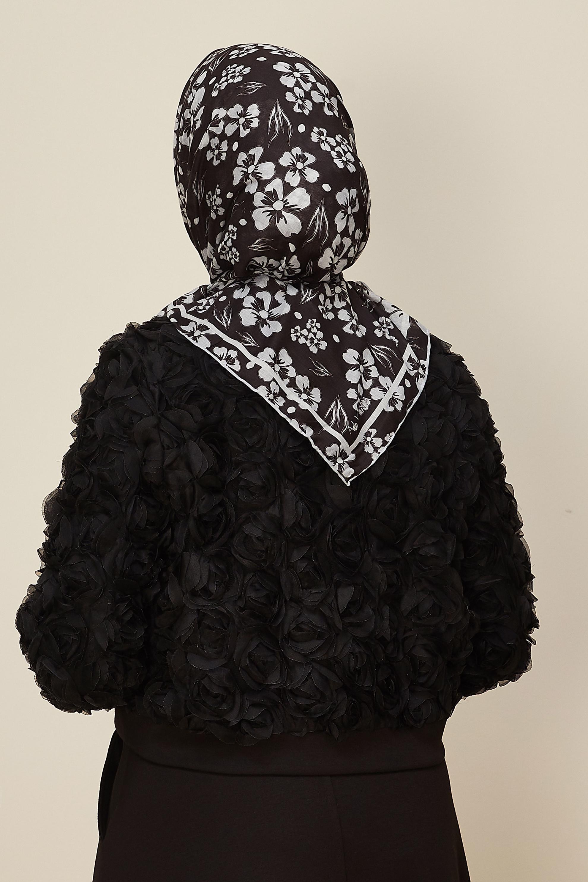 Tesettür giyim SİYAH ALVİNA NATUREL ÇİÇEK DESENLİ EŞARP 8559